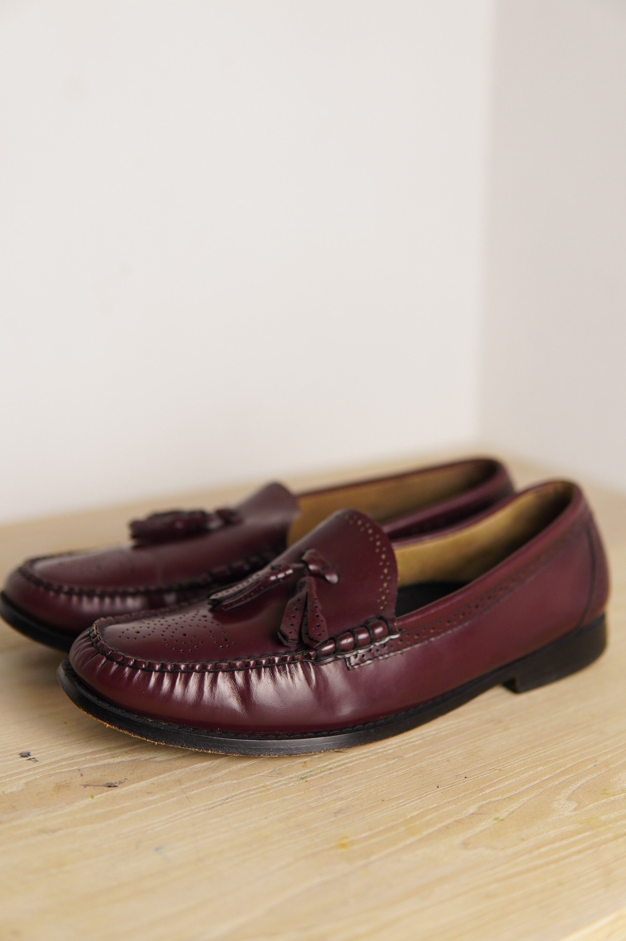 G.H. Bass & Co. Bass Weejuns Larkin Brogue Leather Wine Size US 10.5 / EU 43-44 - 2 Thumbnail