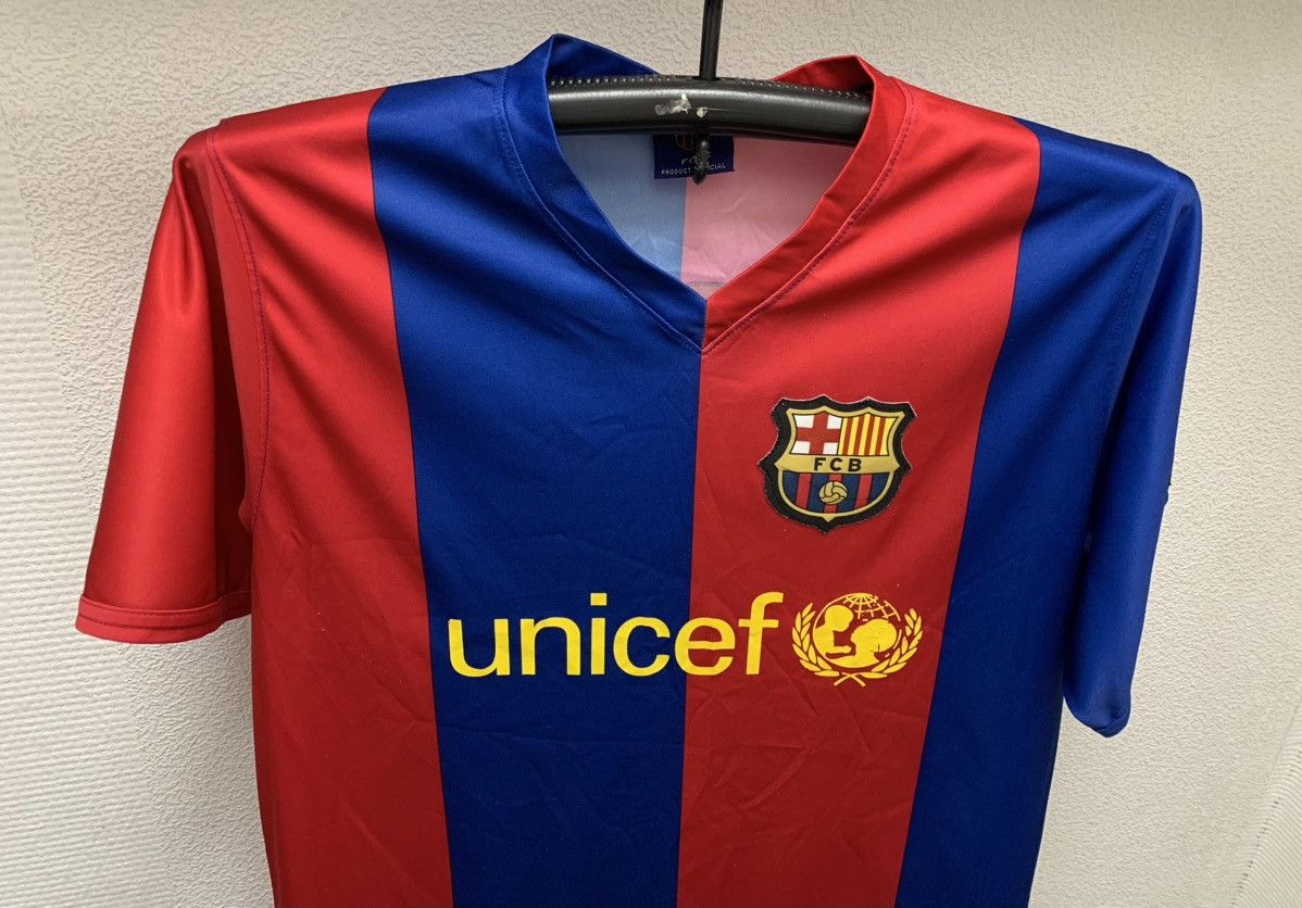 Other Henry 12 Barcelona soccer jersey L sz unicef Size US L / EU 52-54 / 3 - 3 Thumbnail