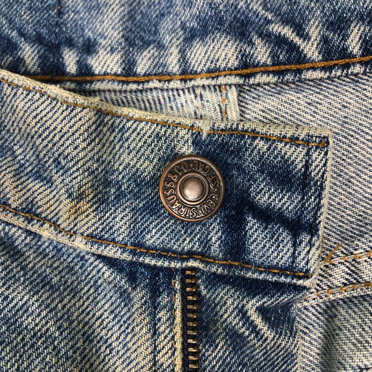 Levi's 🔥VINTAGE DISTRESSED DENIM JEANS LEVI’S MADE IN USA Size US 34 / EU 50 - 20 Thumbnail