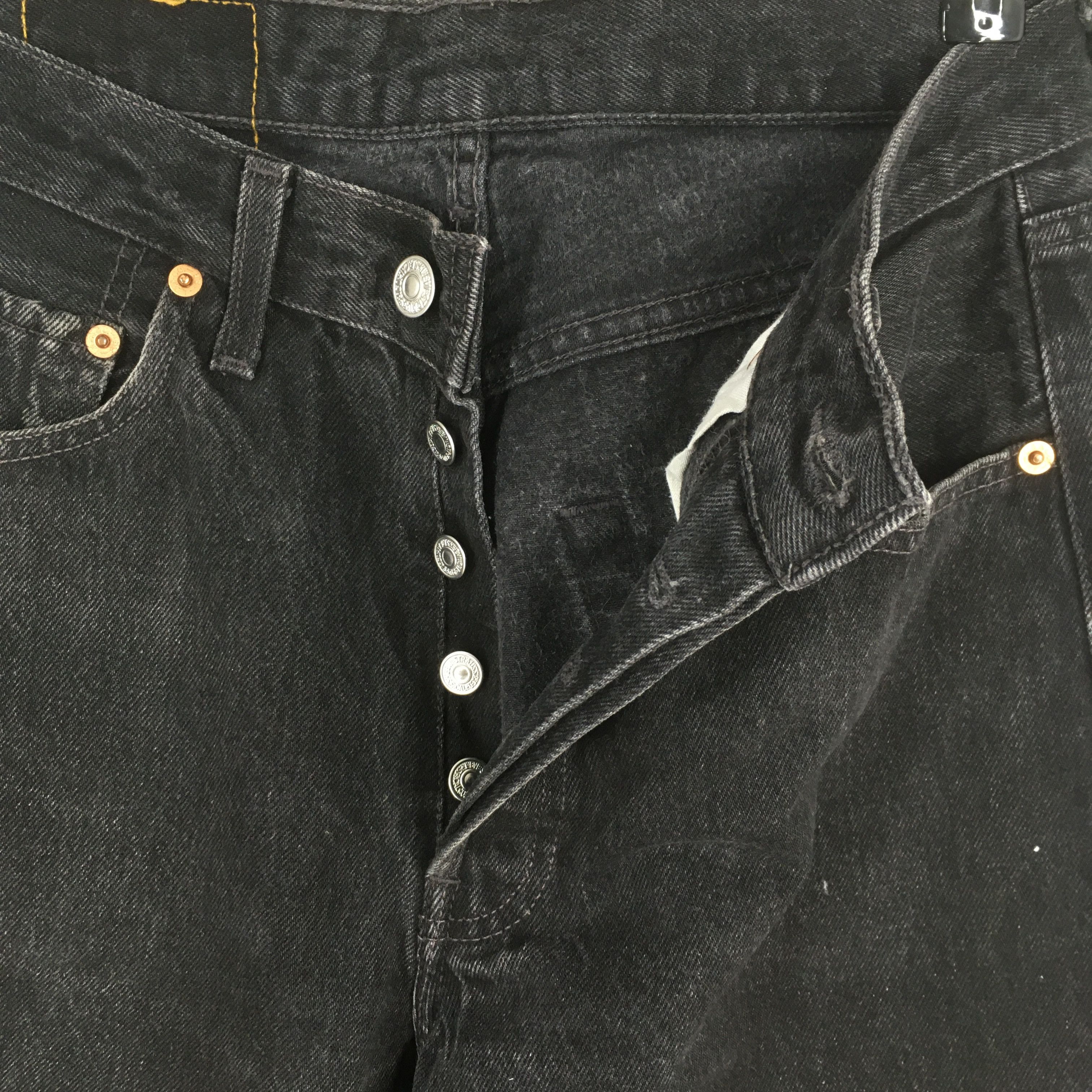 Levi's Size 28x32 Vintage 90s Levi's 501 Distressed Jeans S325 Size US 28 / EU 44 - 4 Thumbnail