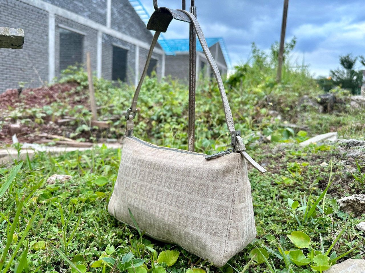 Fendi Authentic Fendi Zucchino Canvas Baguette Shoulder Bag Size ONE SIZE - 2 Thumbnail