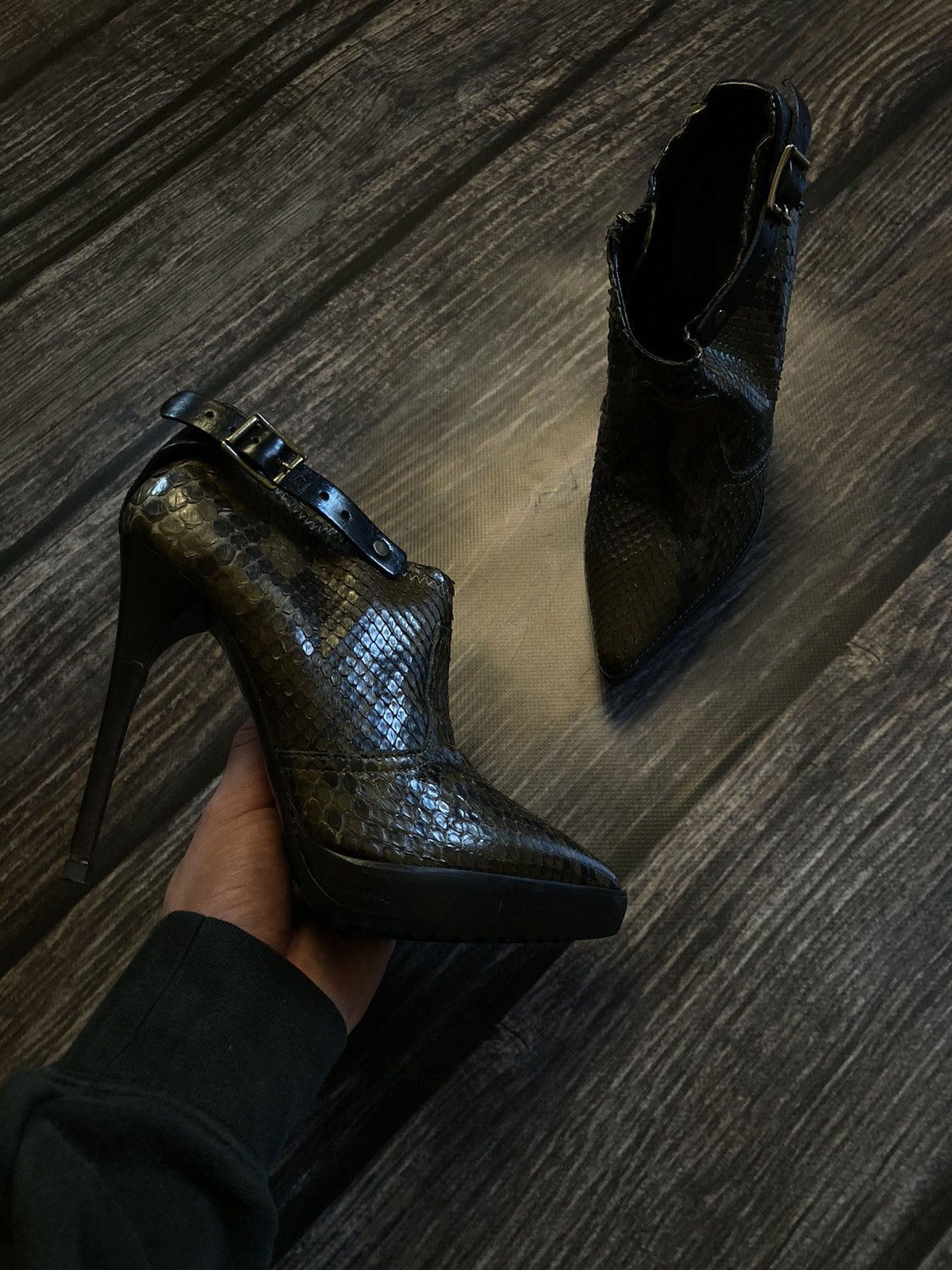 image of Burberry Leather Python Heel Shoes Lampo in Green, Women's (Size 6)