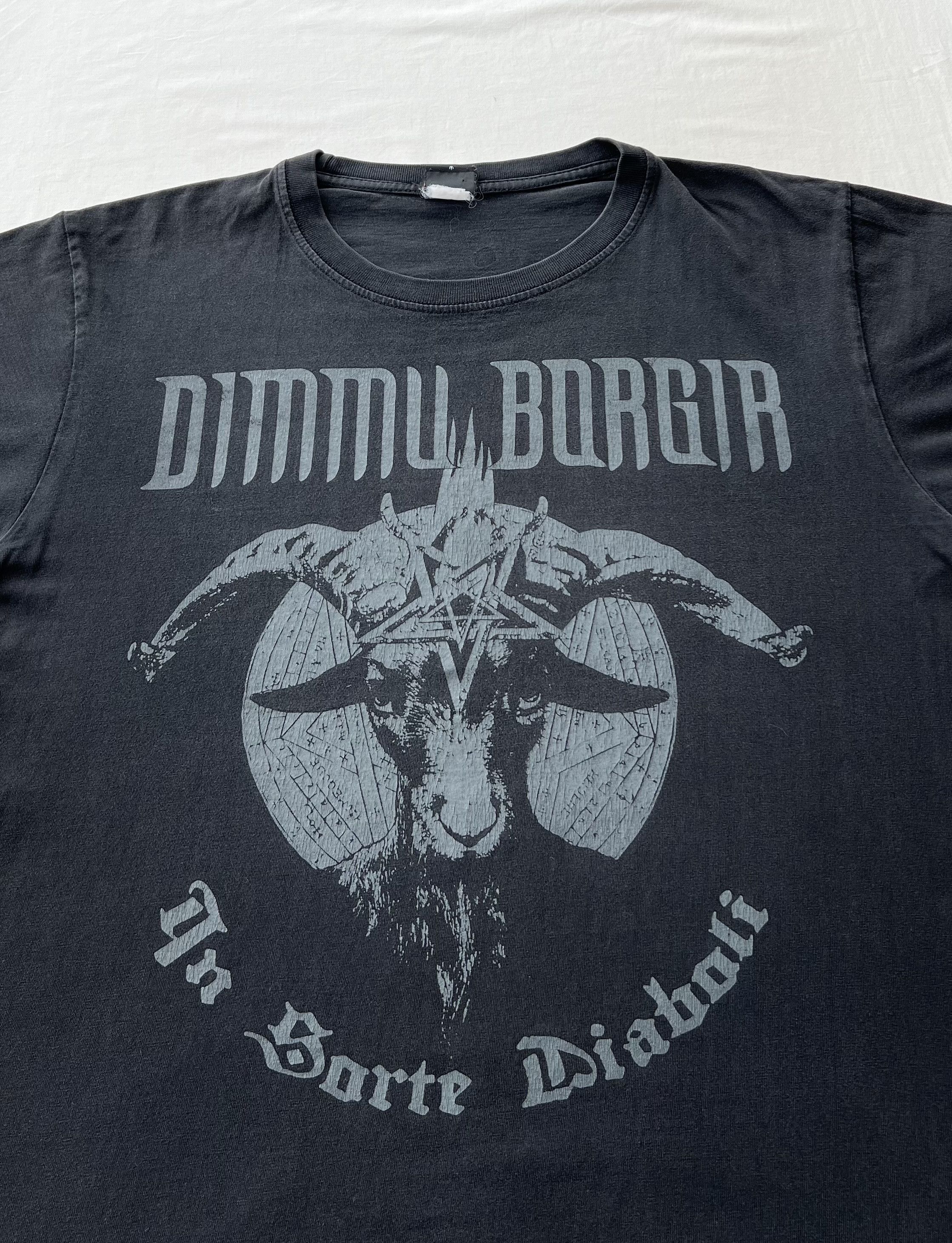 Band Tees Vintage Dimmu Borgir In Sorte Diaboli Black Metal T-shirt Size US L / EU 52-54 / 3 - 5 Thumbnail