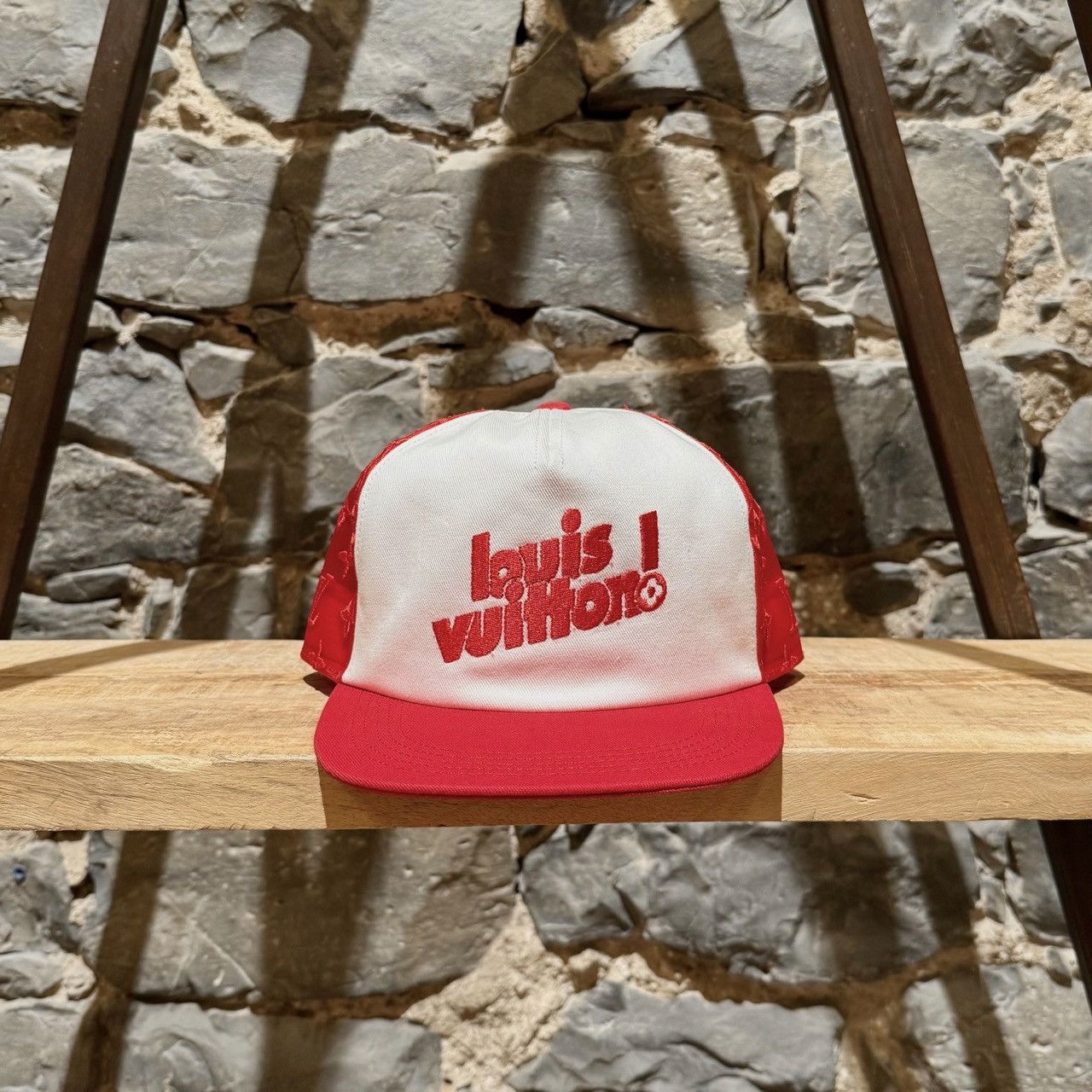 Louis Vuitton Louis Vuitton Red Mesh LV Soho Exclusive Everyday Cap Size ONE SIZE - 2 Thumbnail