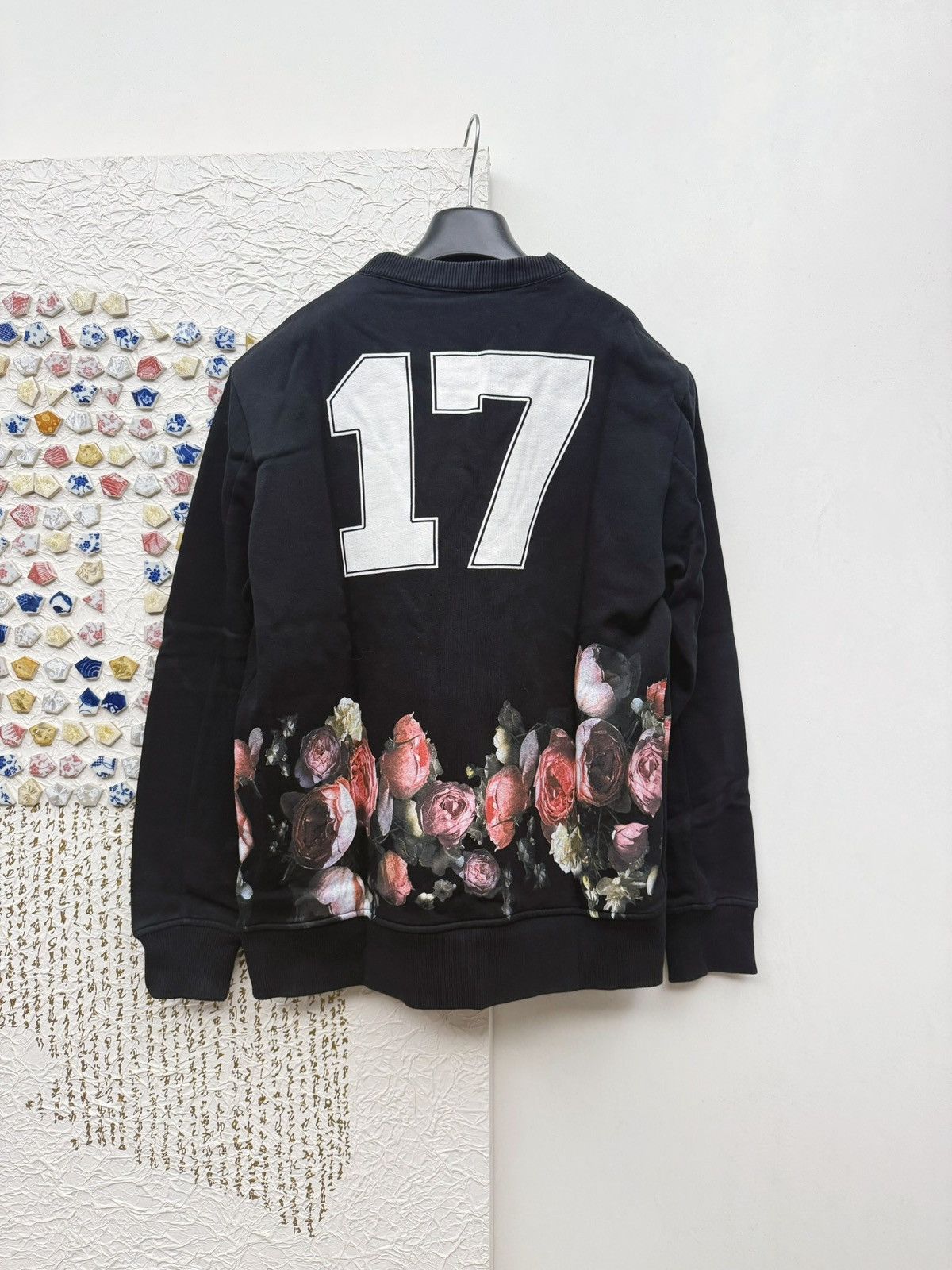 Givenchy Givenchy Floral Print Crewneck Sweatshirts Size US XS / EU 42 / 0 - 2 Thumbnail