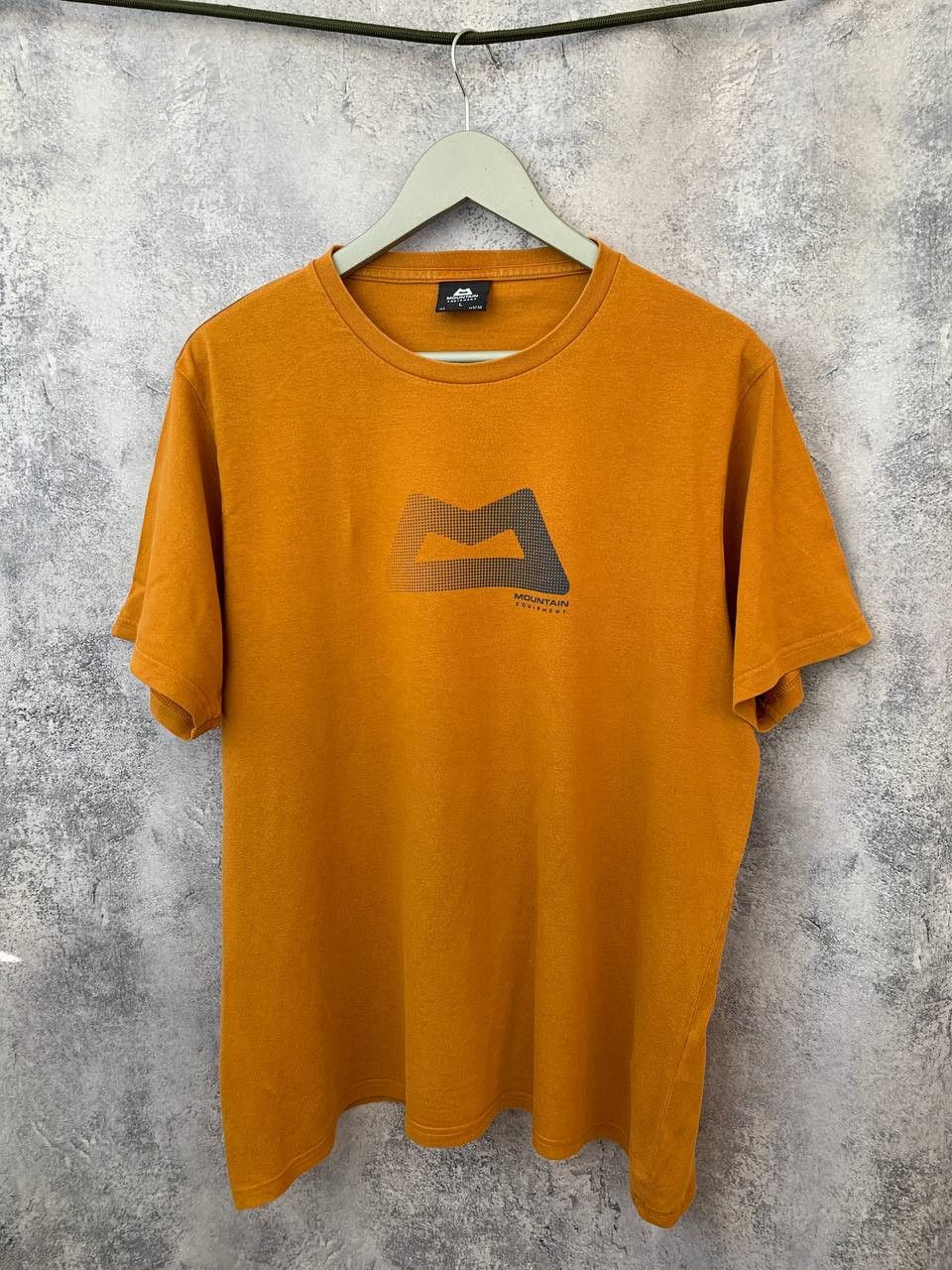 Mountain Equipment Mountain Equipment T-Shirt Big Logo Outdoor Tee Size US L / EU 52-54 / 3 - 1 Thumbnail