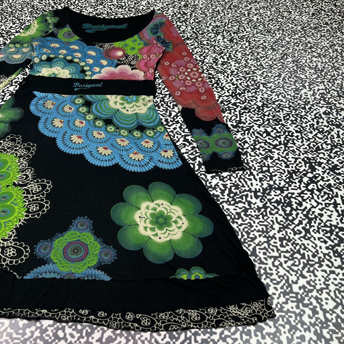 Desigual Vintage Y2K Desigual Floral Abstract Retro Style Midi Dress Size M / US 6-8 / IT 42-44 - 7 Thumbnail