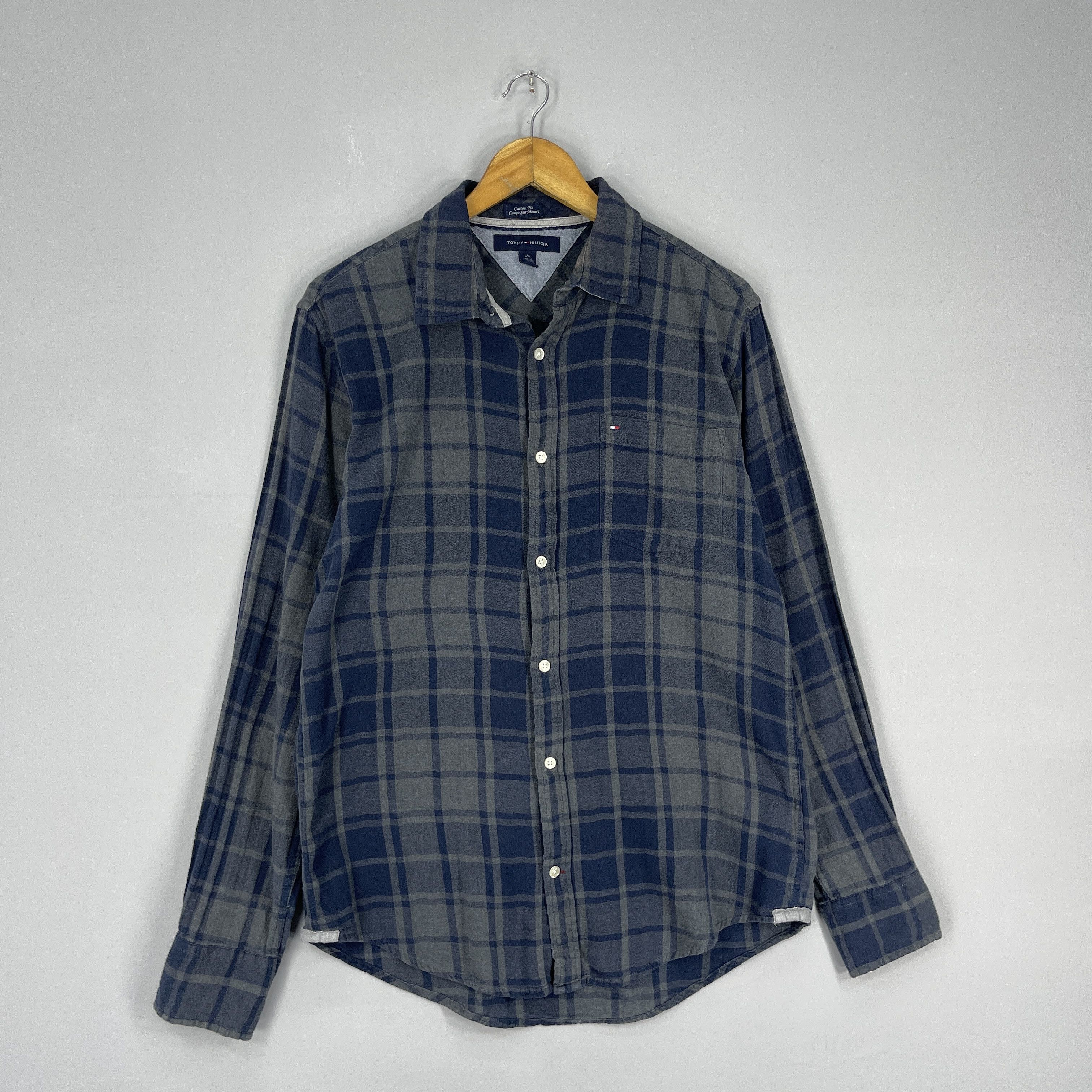 Tommy Hilfiger Tommy Hilfiger Blue Grey Flannel Plaid Button Up Shirt Size US M / EU 48-50 / 2 - 4 Thumbnail