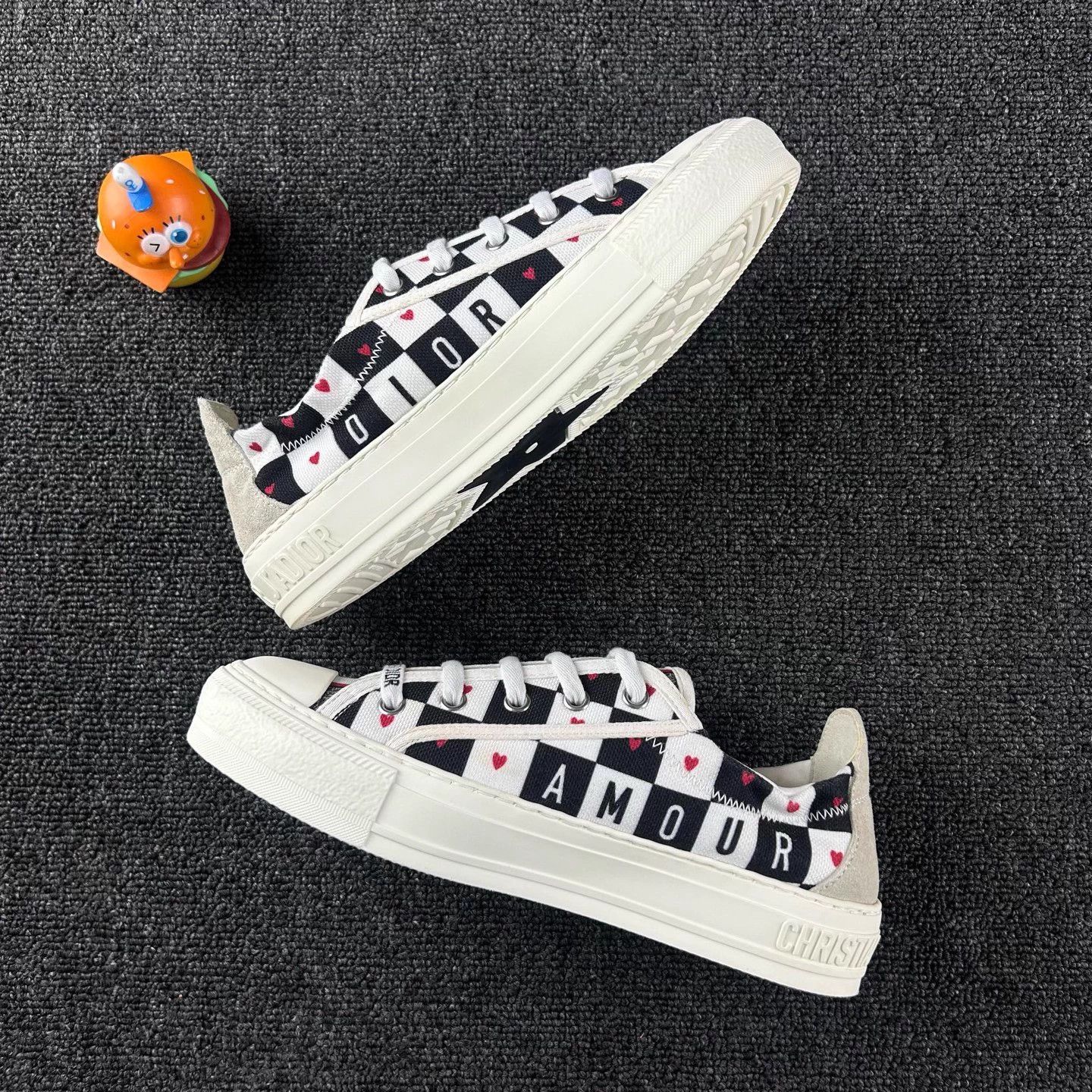Dior Dior Checkerboard Red Heart Canvas Sneakers Size US 6.5 / IT 36.5 - 3 Thumbnail