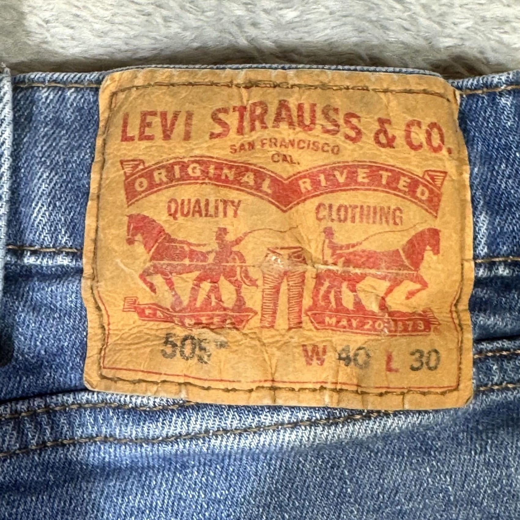 Levi's VINTAGE Levis 505 Jeans Mens 40x30 Blue Straight Leg Denim Zip Fly Classic Fit Size US 40 / EU 56 - 3 Thumbnail