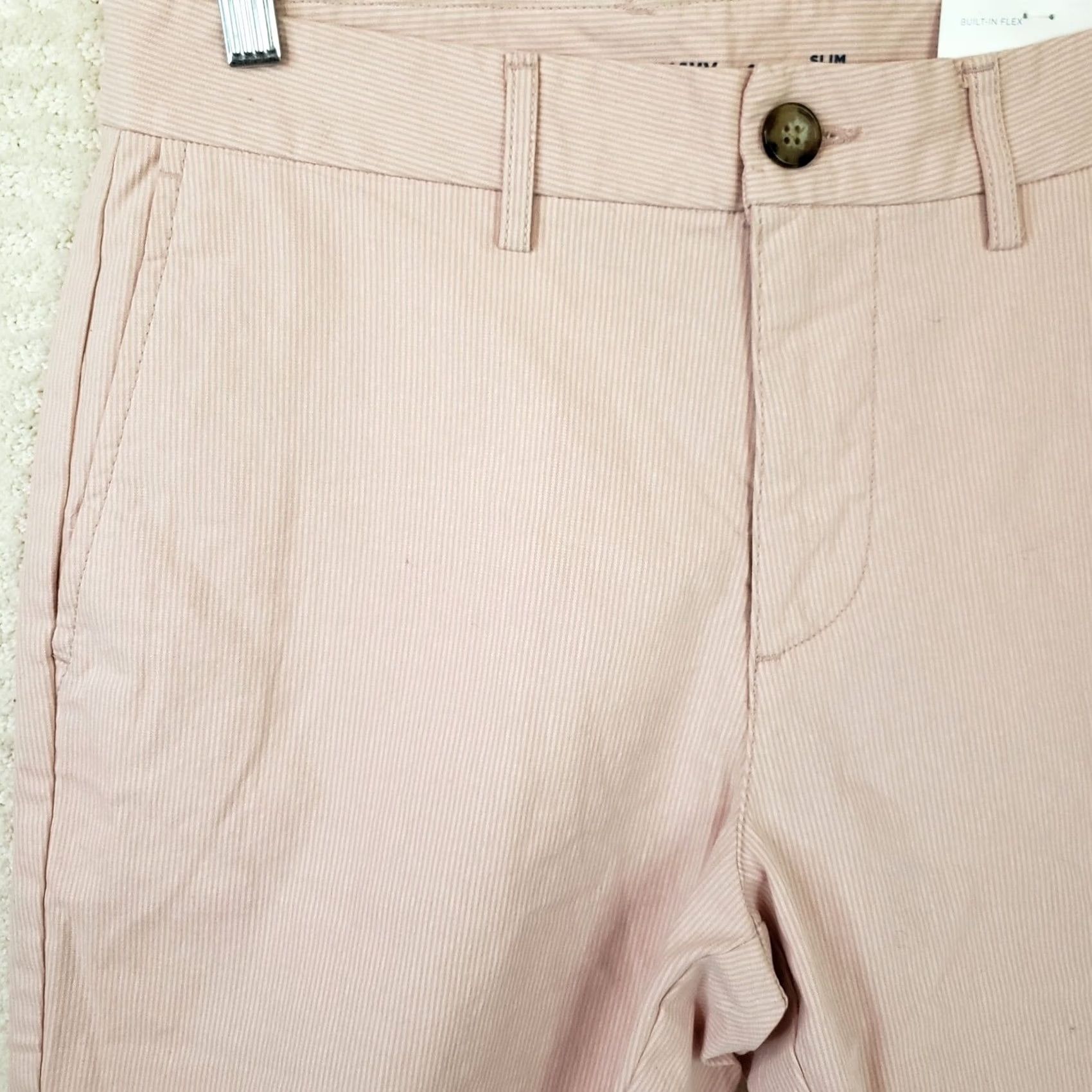 Old Navy Old Navy Pink Stripe Slim Fit Men's Chino Bermuda Shorts 29x9 Flat Front Casual Size US 29 - 2 Thumbnail