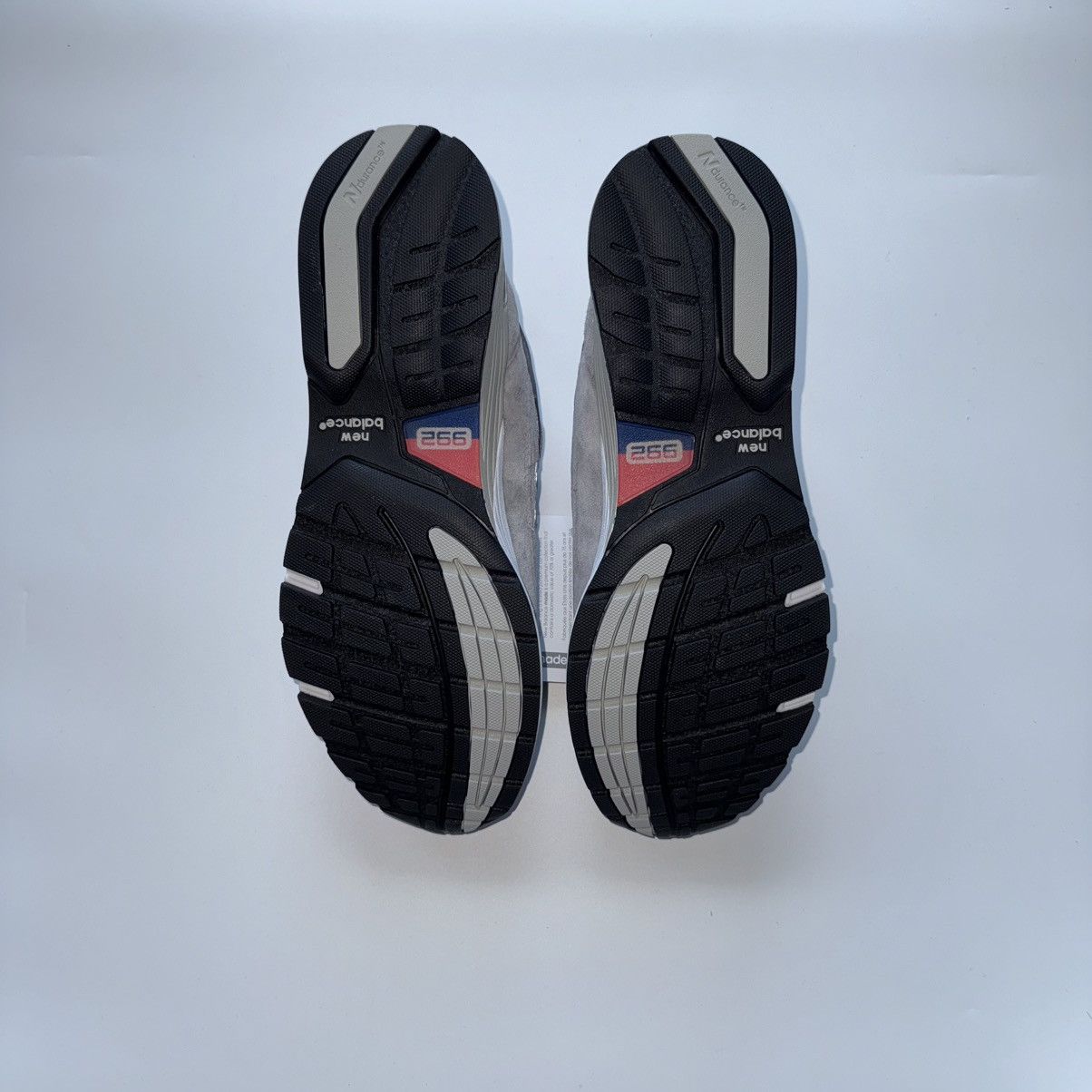 New Balance New Balance 992 MiUSA grey silver metallic sneakers NB Size US 10 / EU 43 - 10 Thumbnail