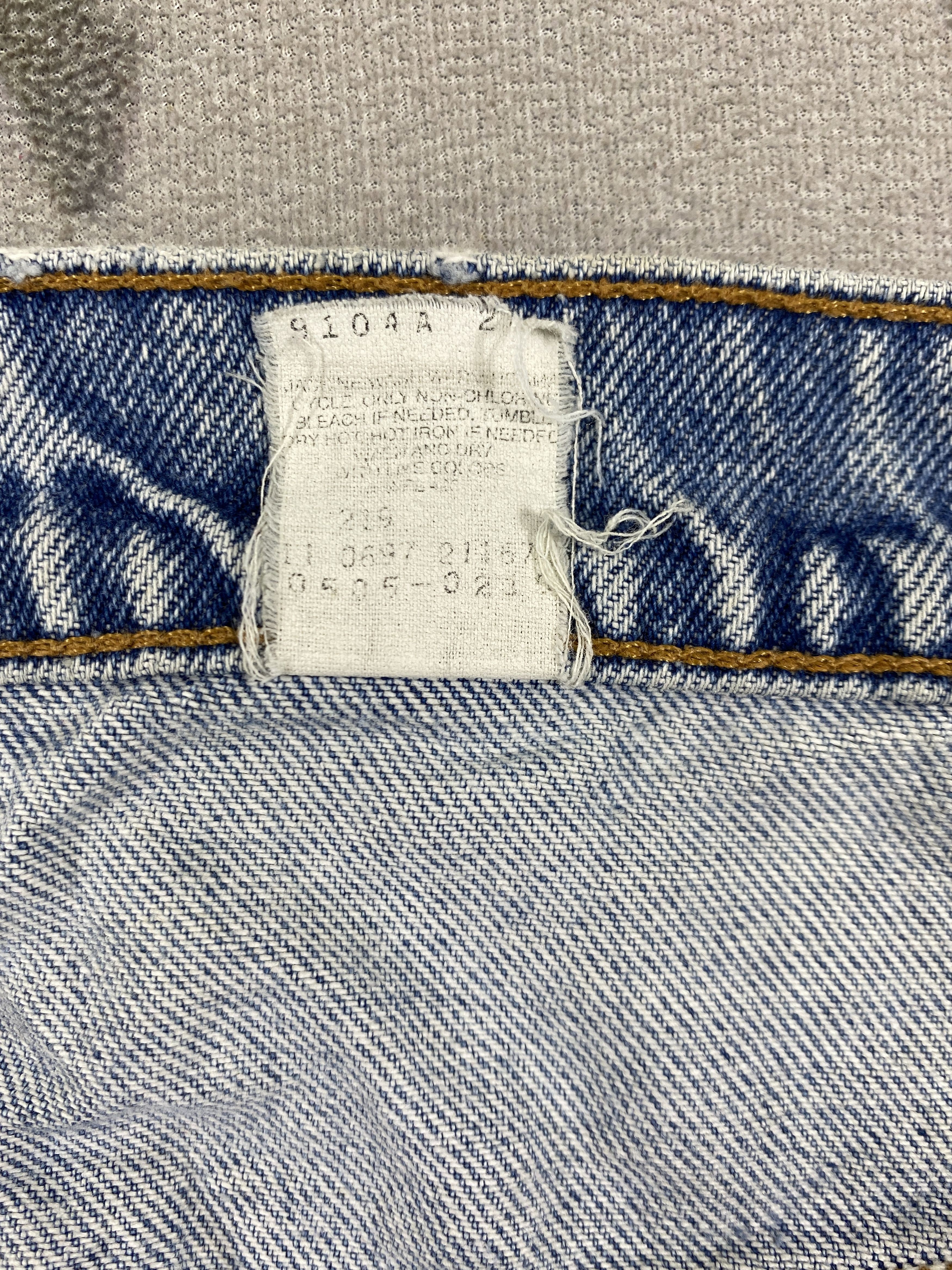 Levi's Faded Blue Vintage Levi's 505 Orange Tab 37x27 Denim JN3505 Size US 37 - 10 Thumbnail