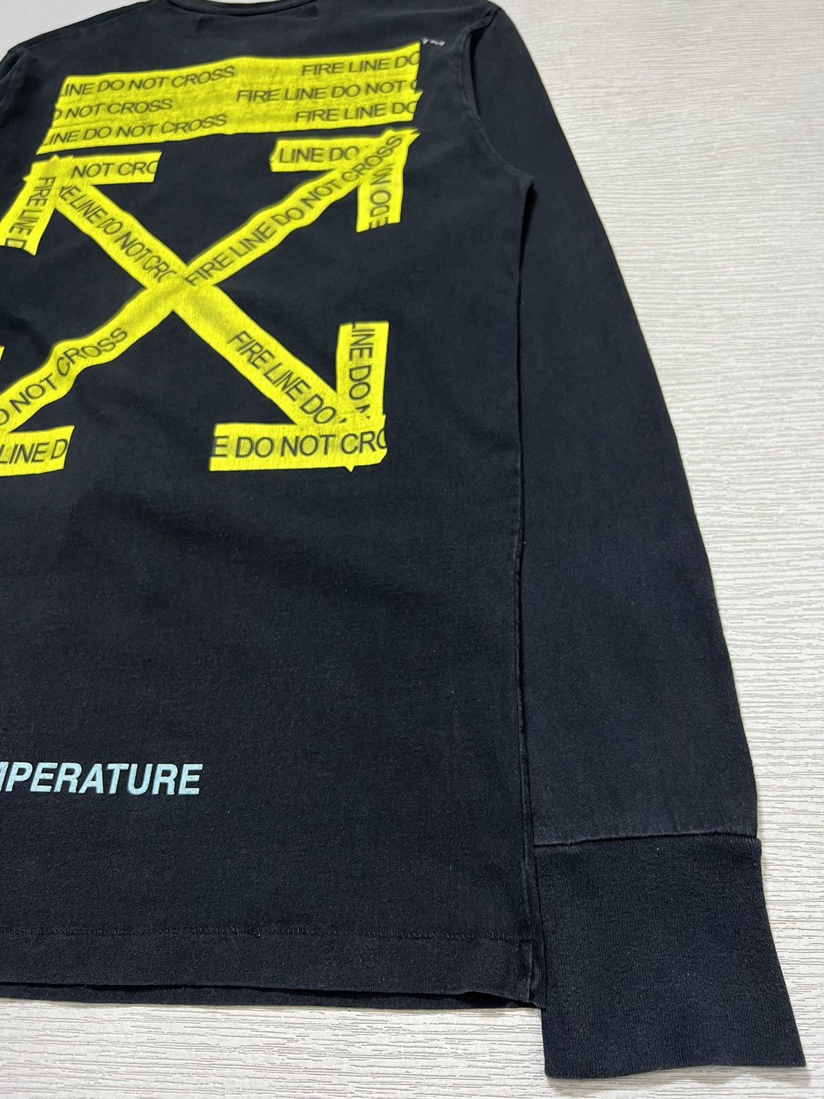 Off-White Off-White - Long Sleeve Firetape Tee Size US S / EU 44-46 / 1 - 12 Thumbnail
