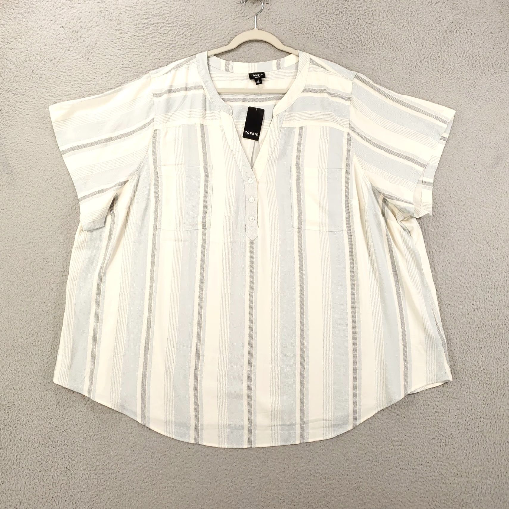 Torrid Torrid Blouse Womens 5X Multicolor Ivory Gray 1/4 Button Challis Sailing Stripe NWT Size XXL / US 16-18 / IT 52-54 - 2 Thumbnail