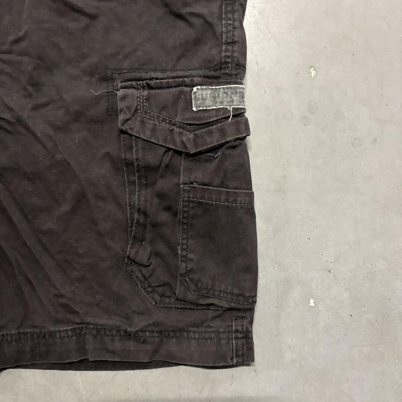 UNIONBAY Crazy Vintage Y2K/2000s Black Union Bay Skater Style Grunge Cargo Shorts! Size US 36 / EU 52 - 2 Thumbnail