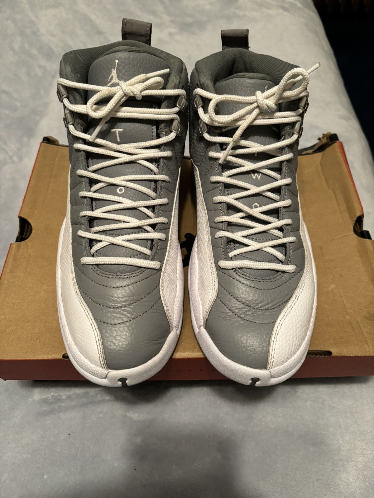 Jordan Brand Jordan 12 Retro Stealth 2022 Size 10.5 Size US 10.5 / EU 43-44 - 2 Thumbnail
