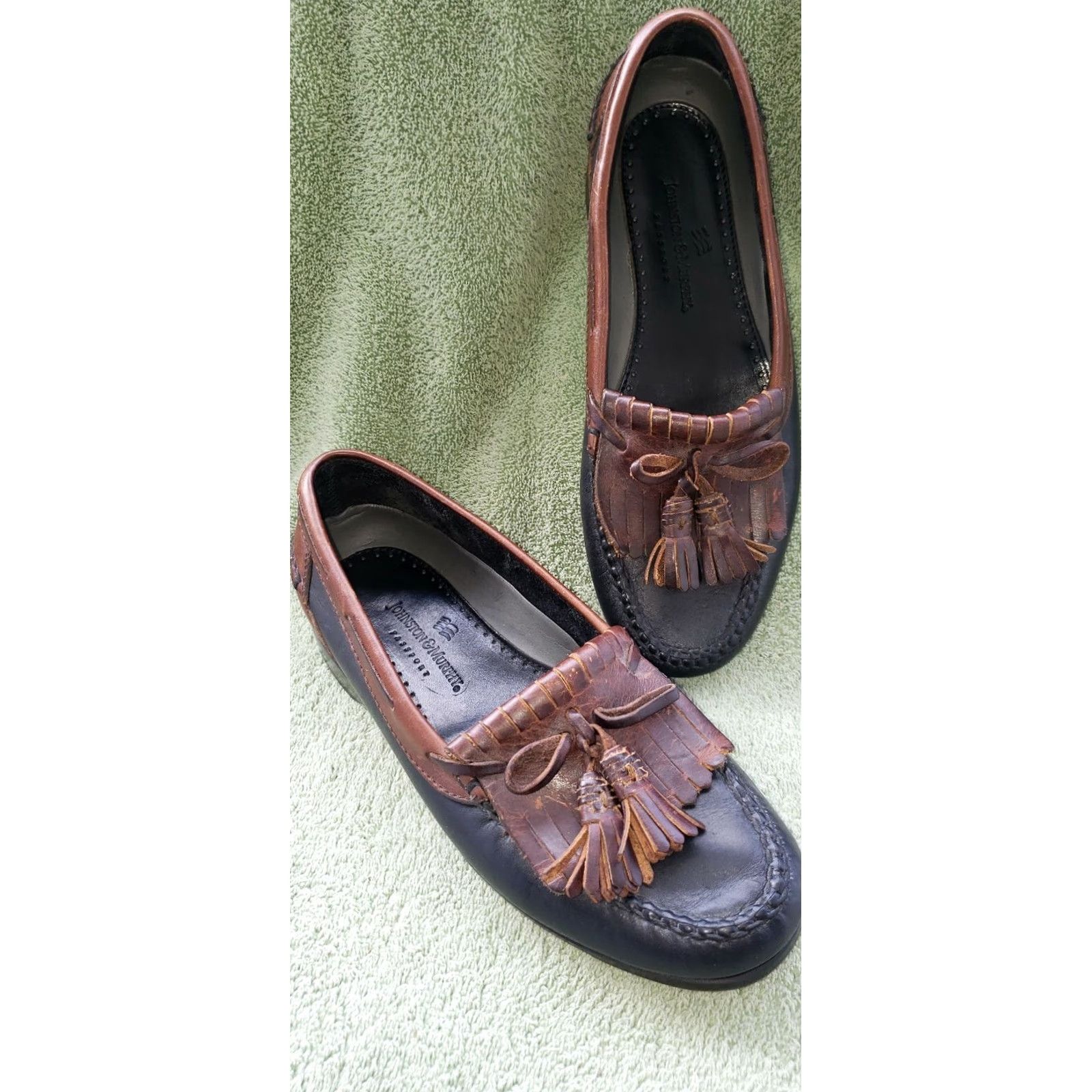 Johnston & Murphy Johnston & Murphy Passport Loafers Men 9D Two Toned Black Brown Tassels Leather Boat Lacing Casual Shoes Size US 9 / EU 42 - 2 Thumbnail