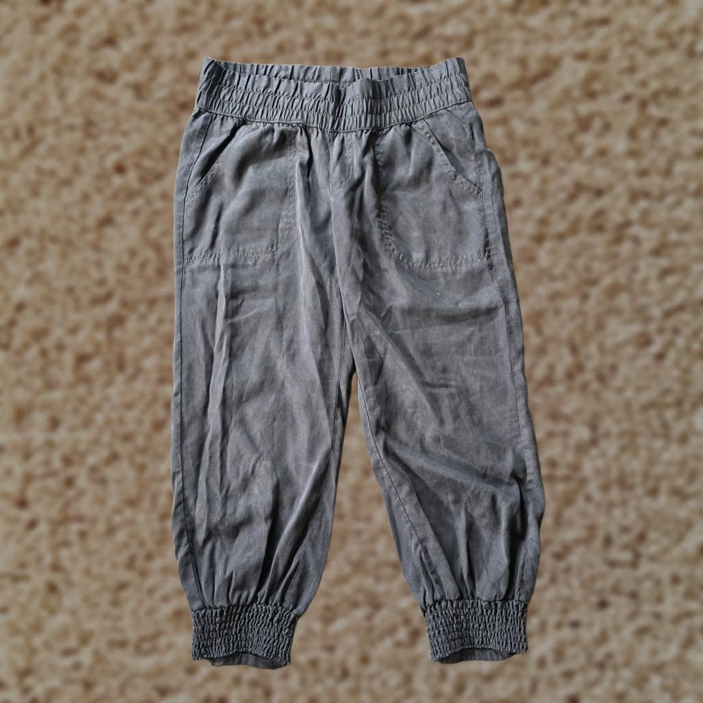 Athleta VINTAGE Athleta Pants Womens Size 4 Gray Joggers Tencel Pull On Cropped Capri Capsule Size 27" / US 4 / IT 40 - 1 Thumbnail