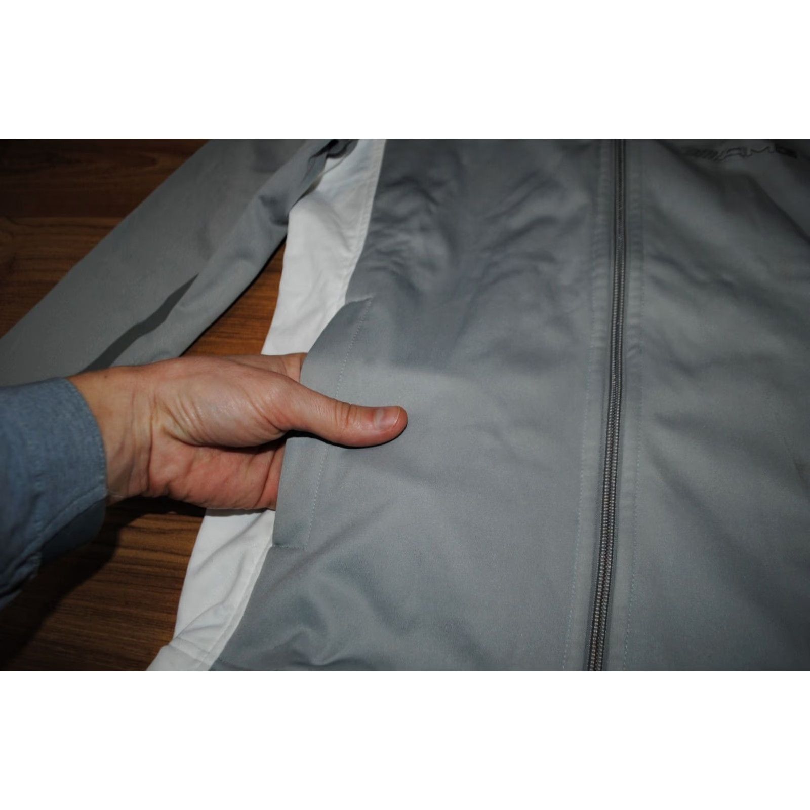 Mercedes-Benz WOMENS XS AMG MERCEDES BENZ MOTORSPORT SOFTSHELL JACKET FULL ZIP GRAY COLOR Size XS / US 0-2 / IT 36-38 - 4 Thumbnail