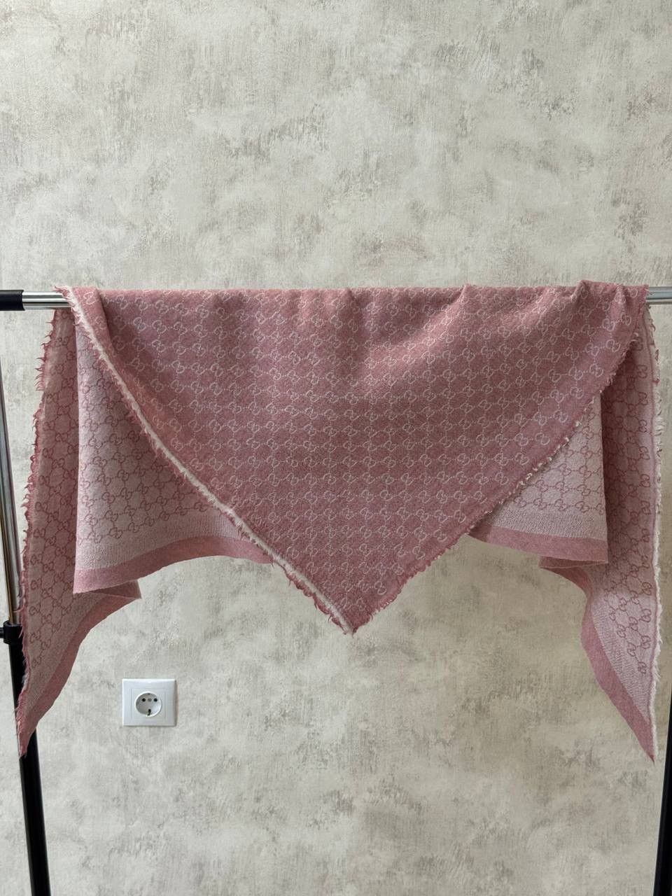 Gucci Gucci Wool Pink Scarf Size ONE SIZE - 1 Thumbnail