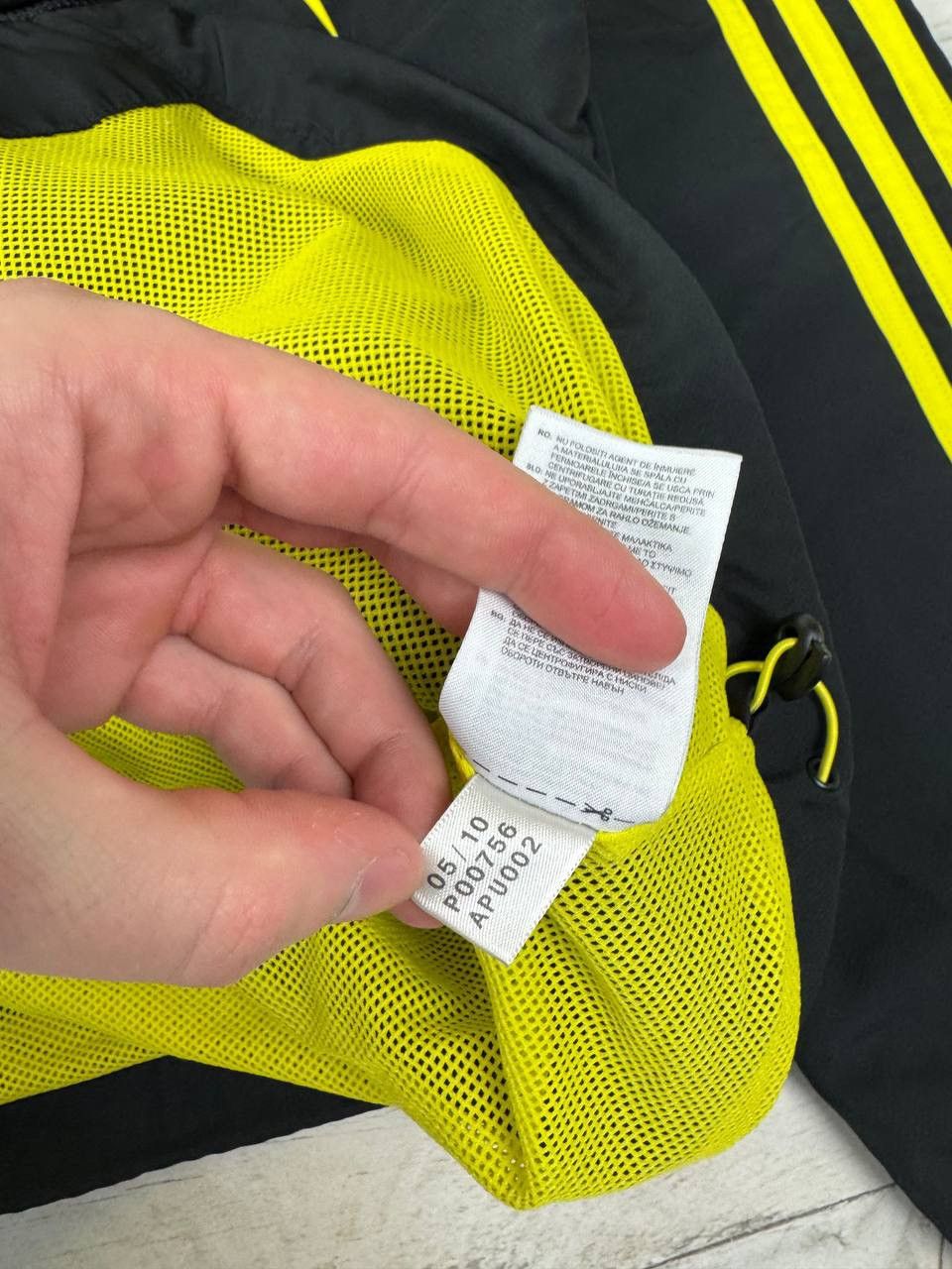 Adidas Vintage Adidas Liverpool 2010 2011 Windbreaker Track Jacket Size US L / EU 52-54 / 3 - 9 Thumbnail