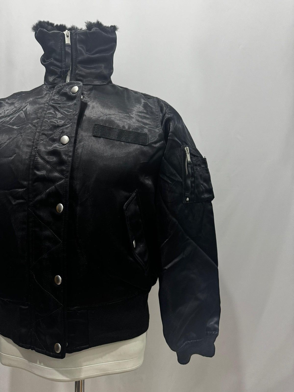 Gap GAP Black Faux Fur Lined Bomber Jacket Size XS / US 0-2 / IT 36-38 - 4 Thumbnail