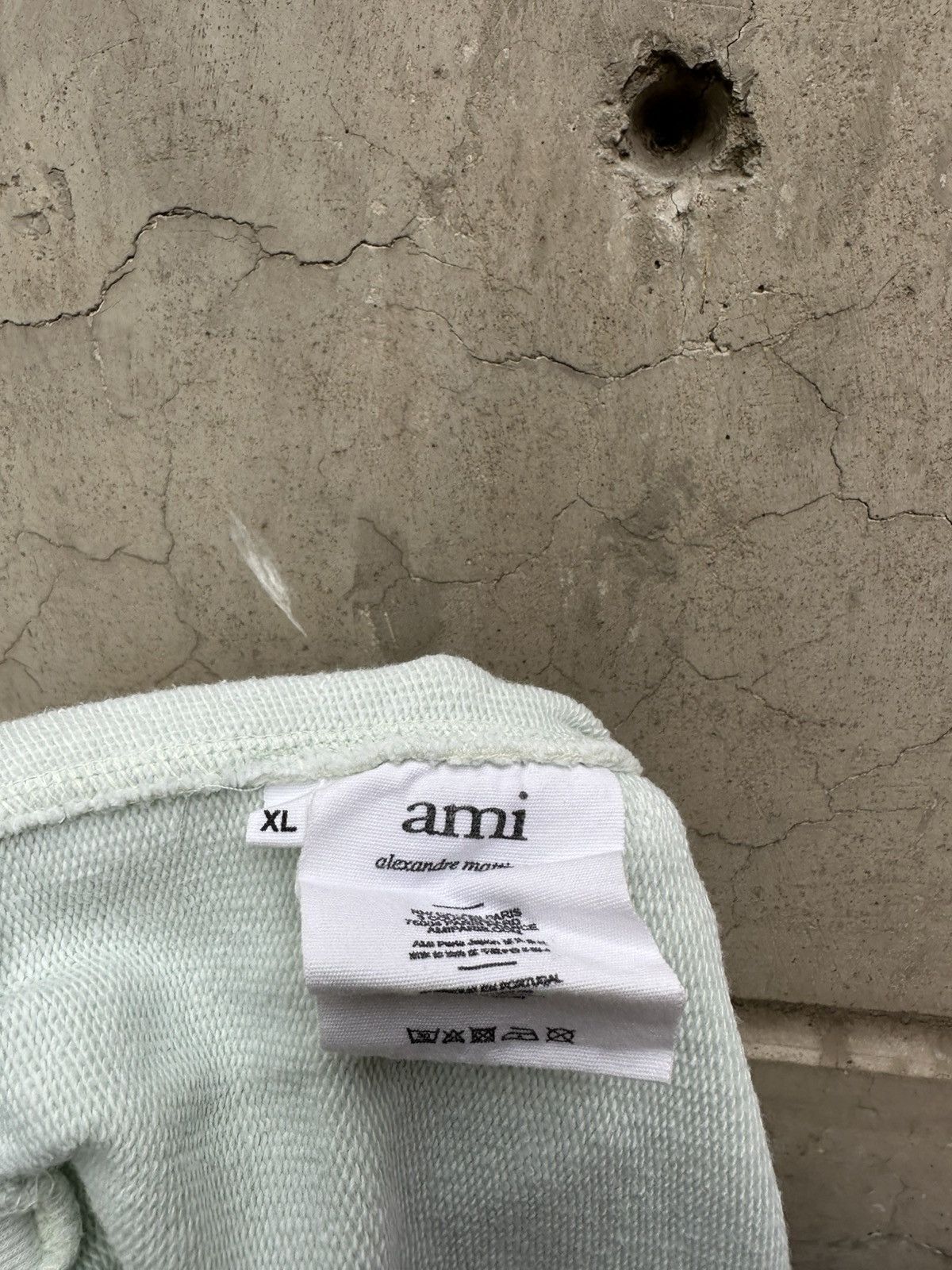 AMI AMI Short Heart heart logo Size US 38 / EU 54 - 7 Thumbnail
