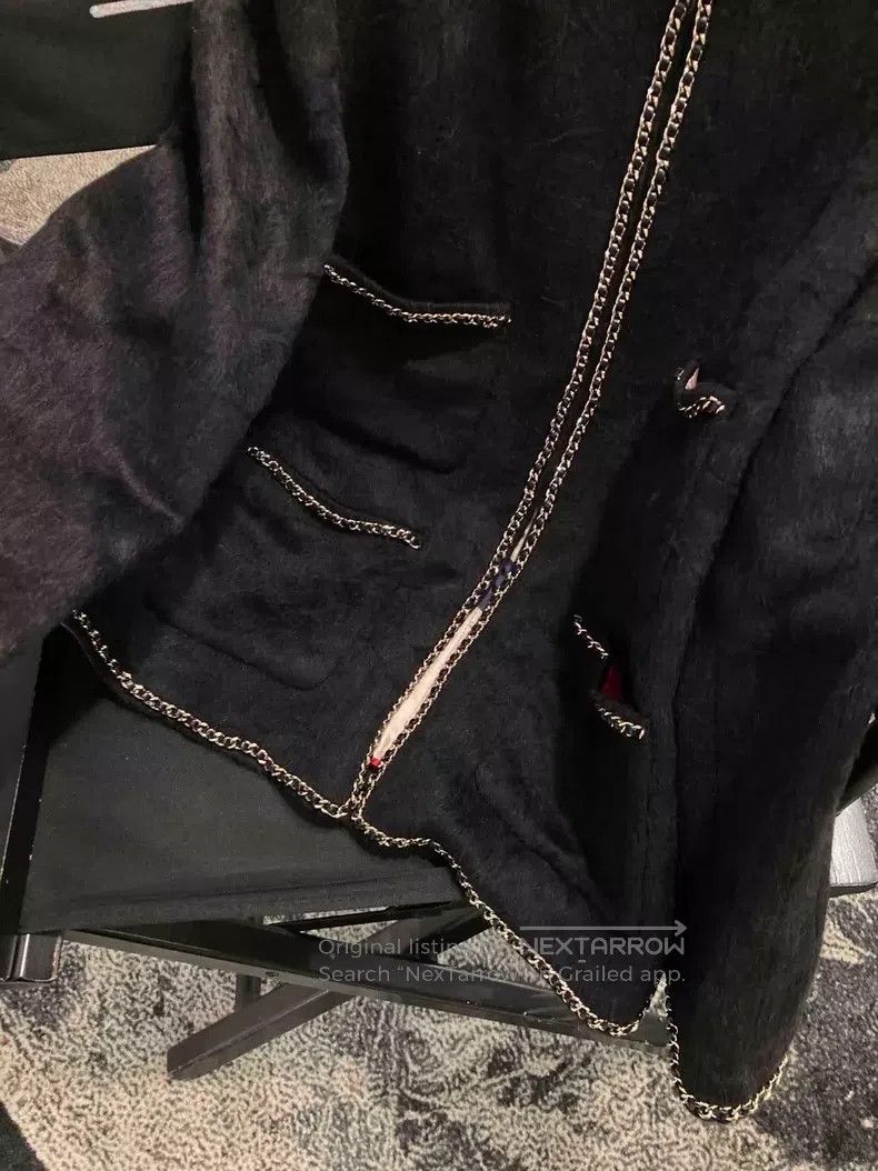 Chanel Chanel Black gold chain horsehair four-pocket jacket Size M / US 6-8 / IT 42-44 - 7 Thumbnail
