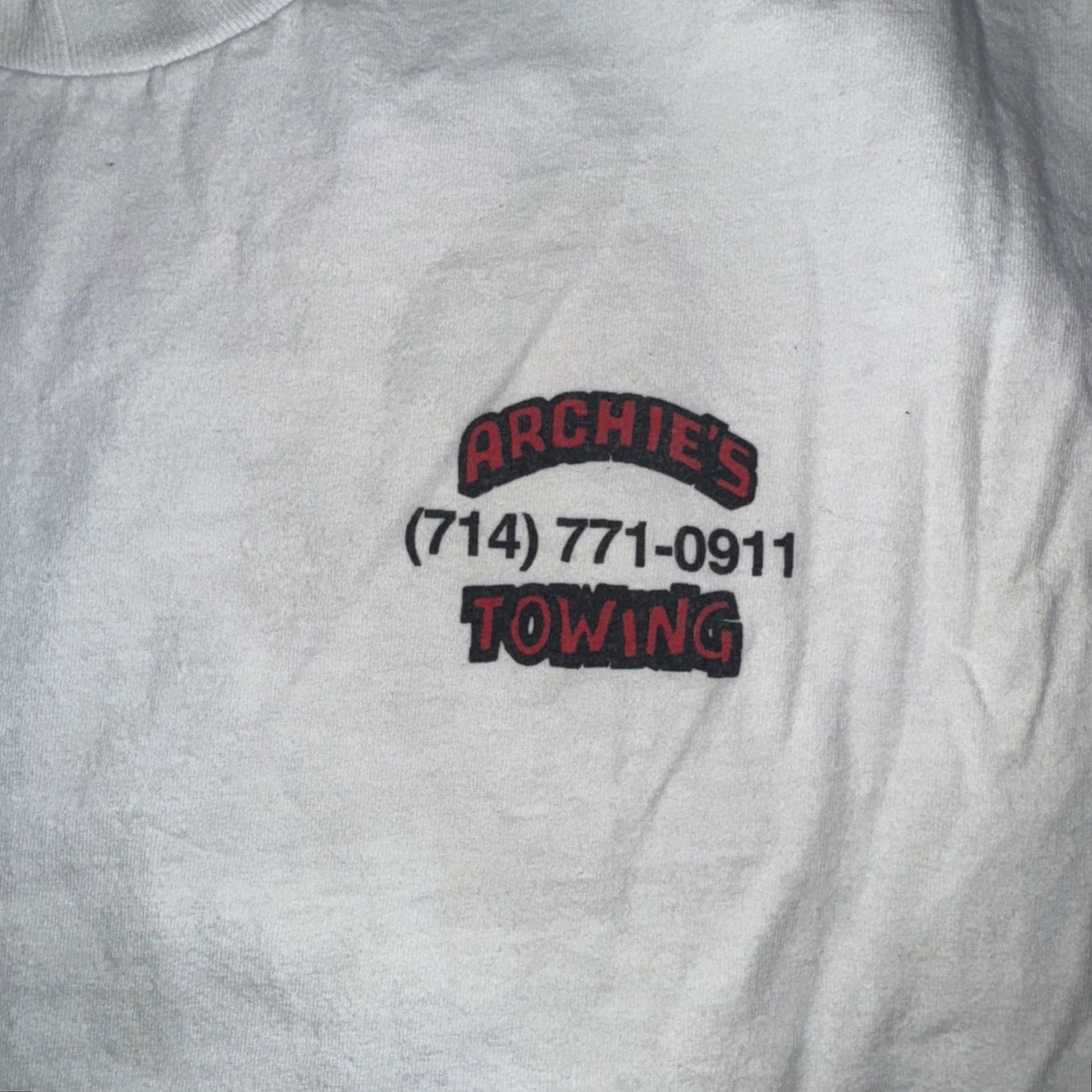 Vintage VINTAGE Archie’s Towing T-Shirt White Large 21x29 T-Shirt Men Calfornia Trucks Artwork 80s 90s OC Size US L / EU 52-54 / 3 - 6 Thumbnail