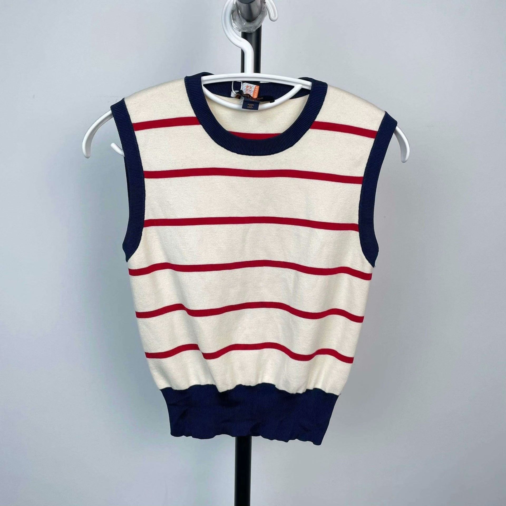 Louis Vuitton Louis Vuitton Multi Tank Top XS Women Size XS / US 0-2 / IT 36-38 - 1 Thumbnail