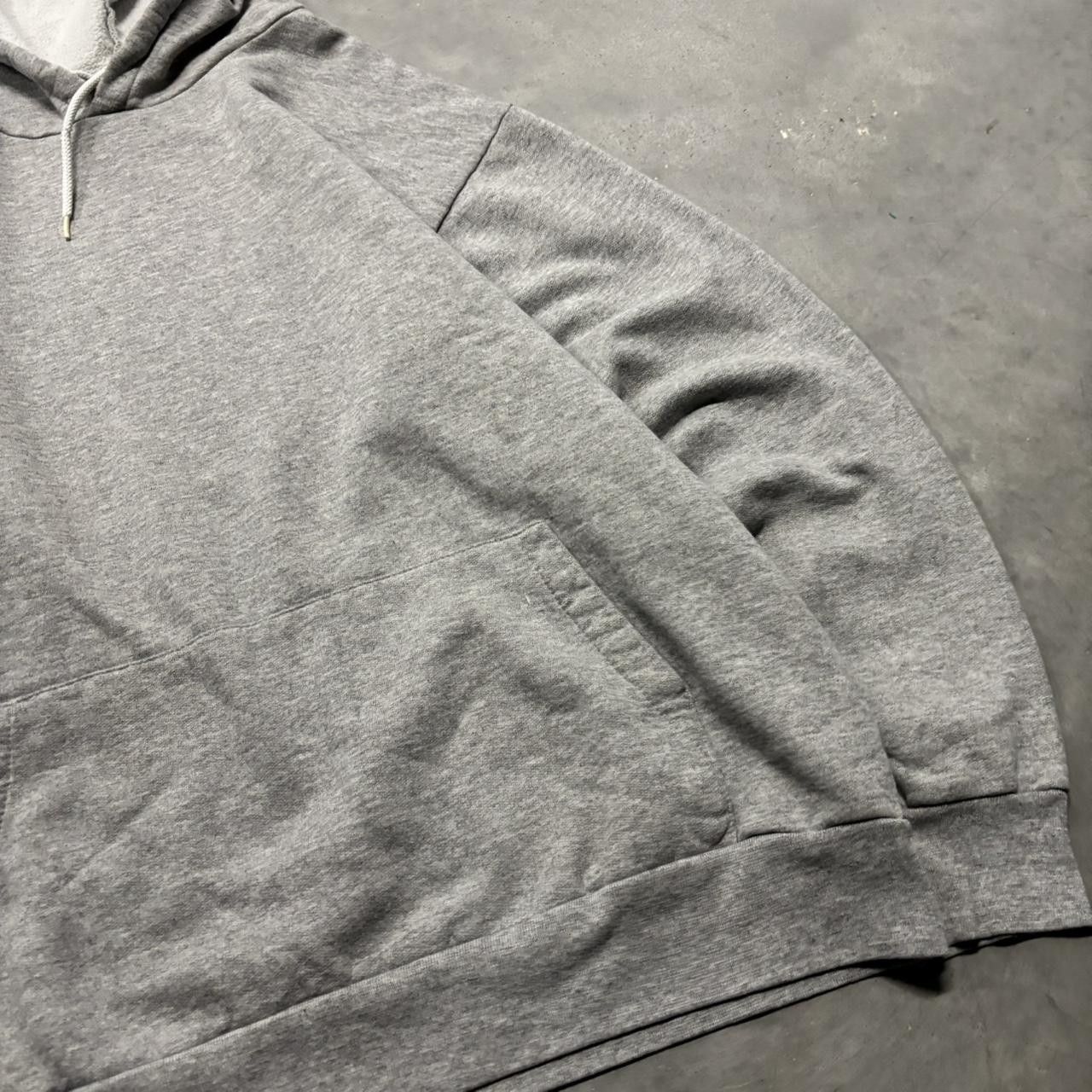 Japanese Brand × Vintage Crazy Vintage Y2K/2000s Light Grey Blank Essential Hoodie! Size US L / EU 52-54 / 3 - 4 Thumbnail