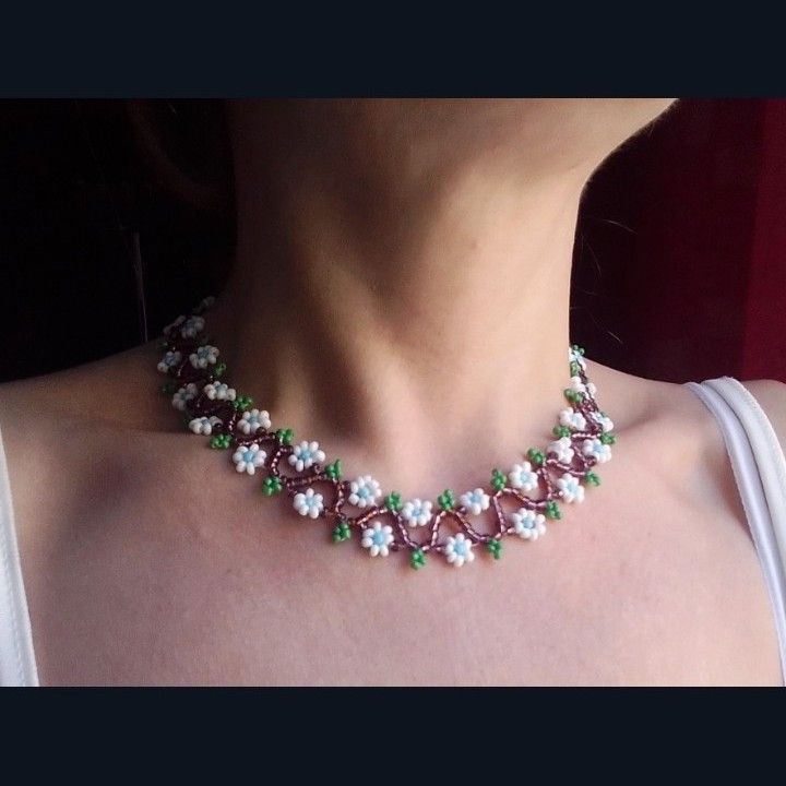 Handmade Necklace. Netted Beaded Flowers. Elegant. In glass Size ONE SIZE - 3 Thumbnail