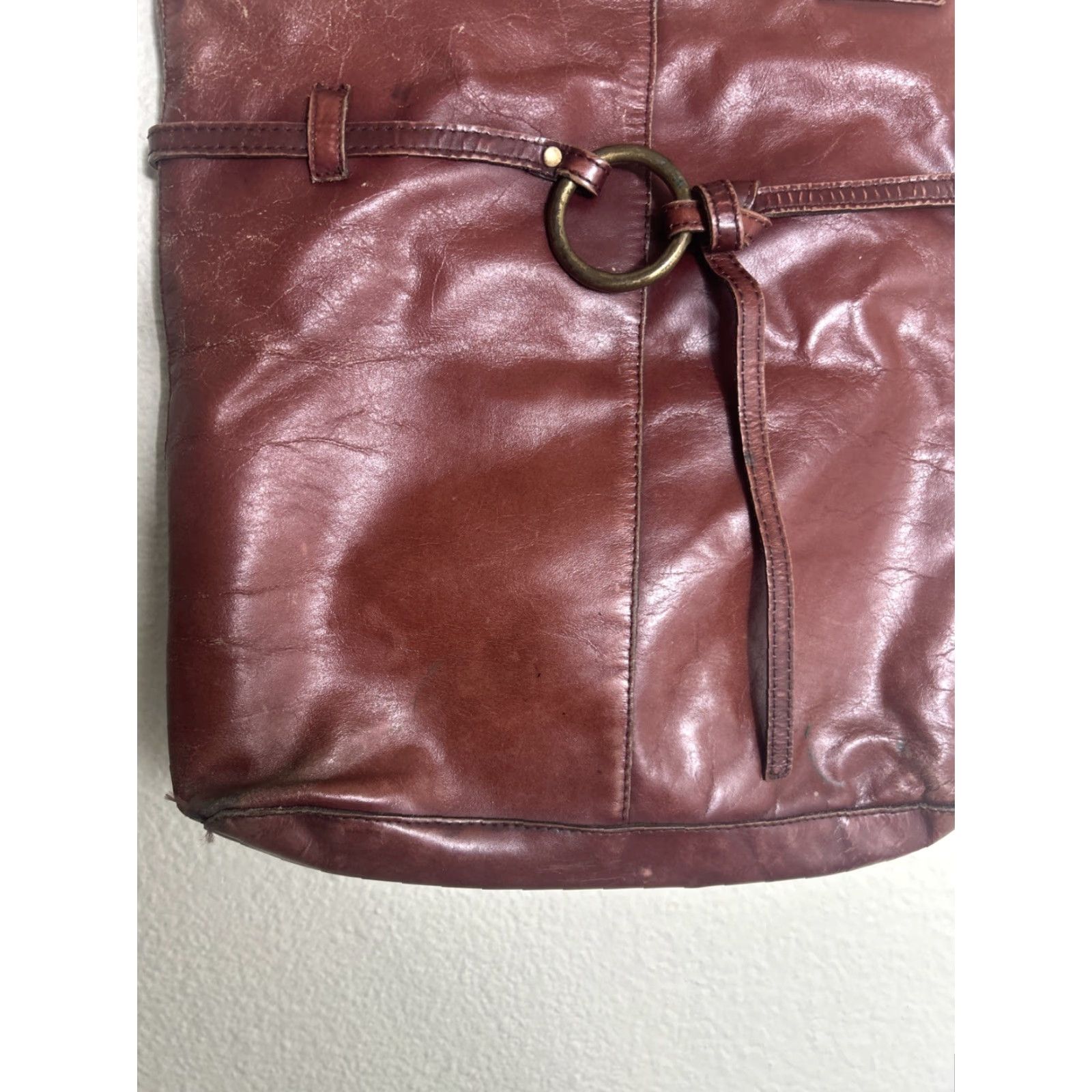 The Territory Ahead VINTAGE Territory Ahead Brown Leather Shoulder Bag Distressed Large Tote Women 14.5x12x3 Mens? Women? Size ONE SIZE - 4 Thumbnail