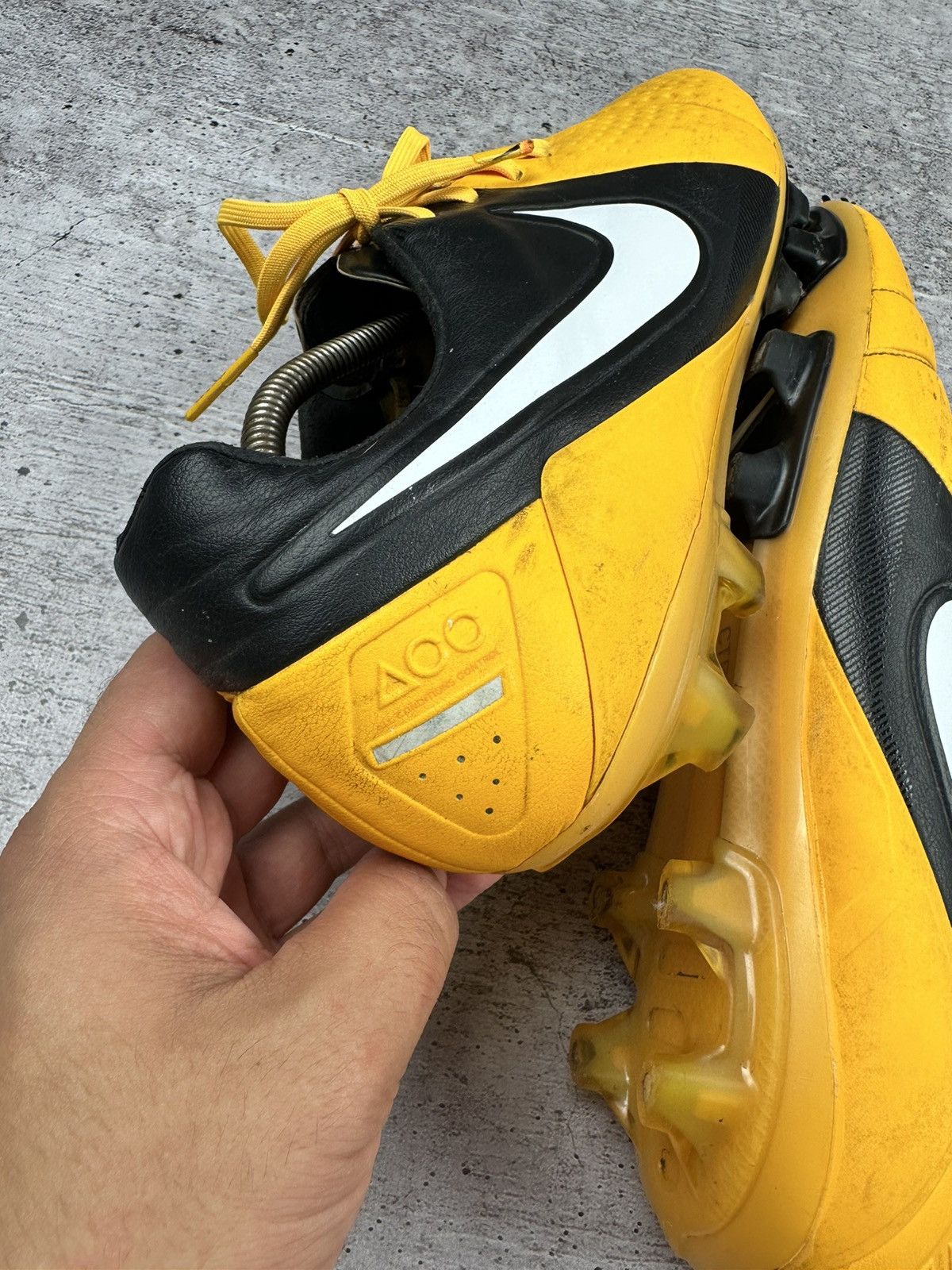 Nike 2012 Nike CTR 360 Maestro Vintage Soccer Boots Size US 13 / EU 46 - 16 Thumbnail