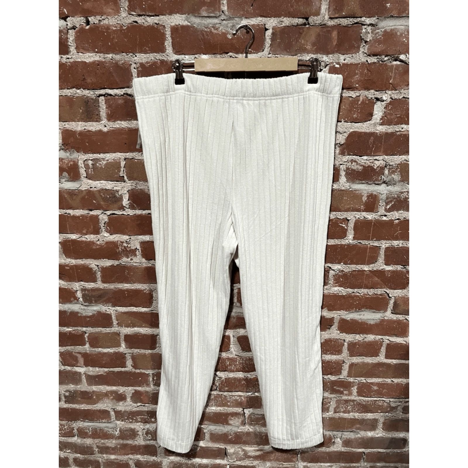 Gap VINTAGE Gap Body Womens Ivory Pull On Ribbed Sweat Pants NWT XL White Sweatpants Womens XL Ivory Gap Body Pants Pull On Sweatpants NWT Womens XL Ivory Size 40" / US 18 - 2 Thumbnail