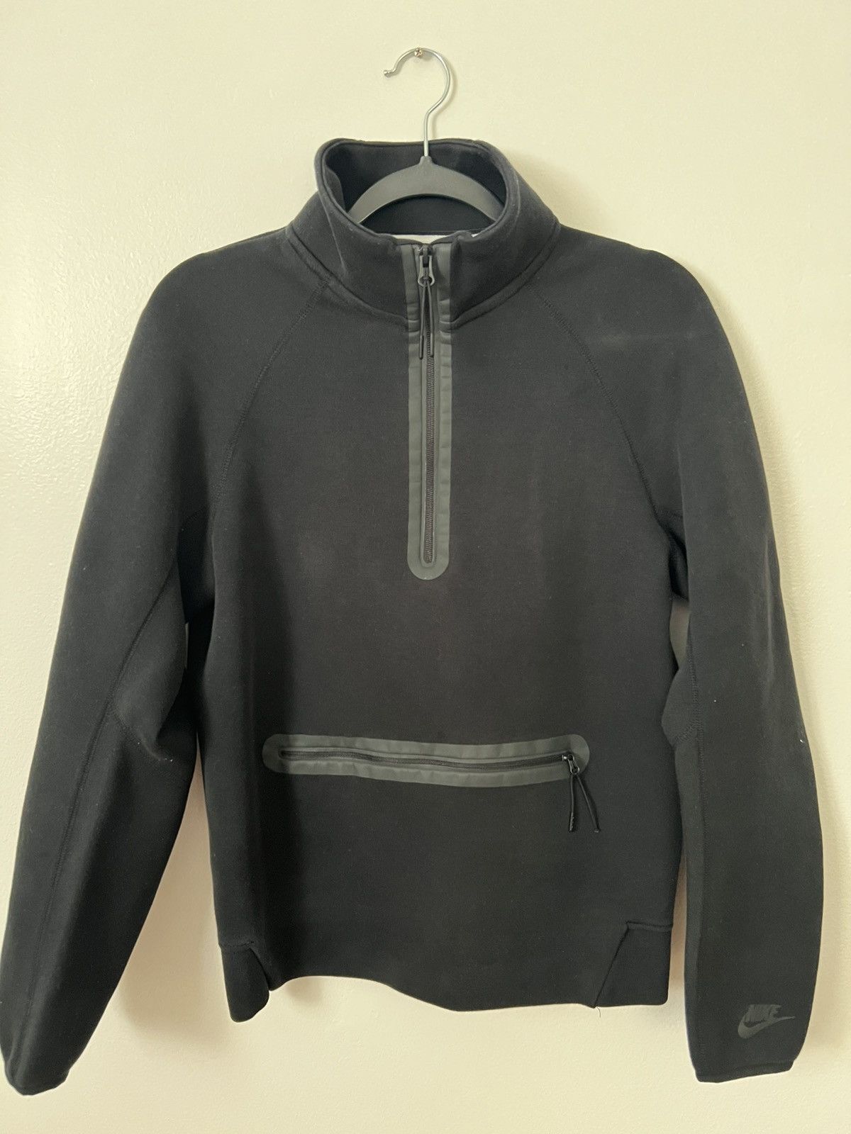 Nike tech fleece sweatshirt