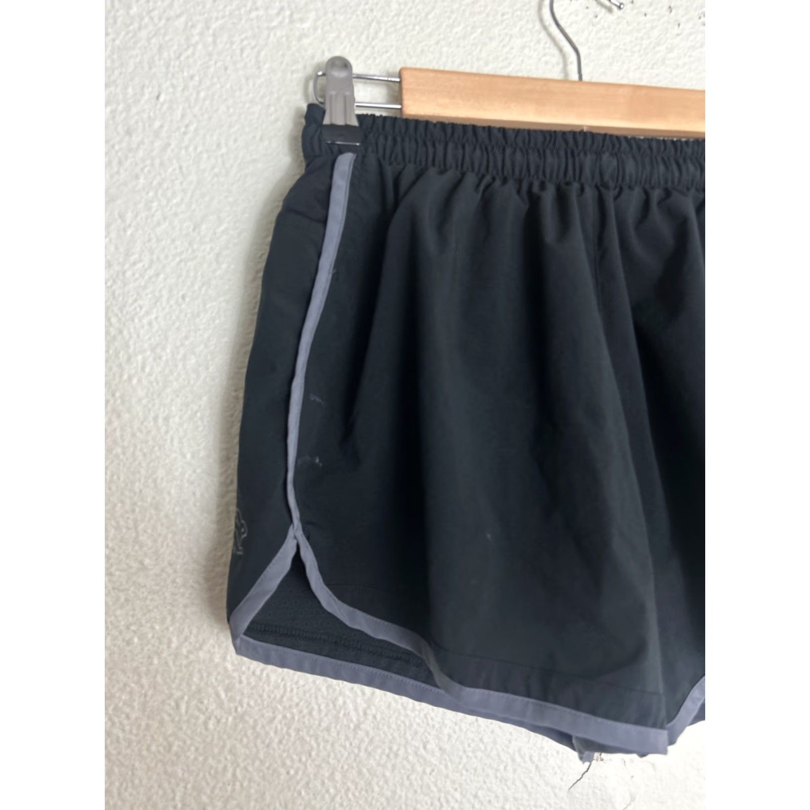 Vintage Rabbit Womens Medium Black Lined Running Shorts Drawstring Athletic Activity 26x3 Size 32" / US 10 / IT 46 - 2 Thumbnail