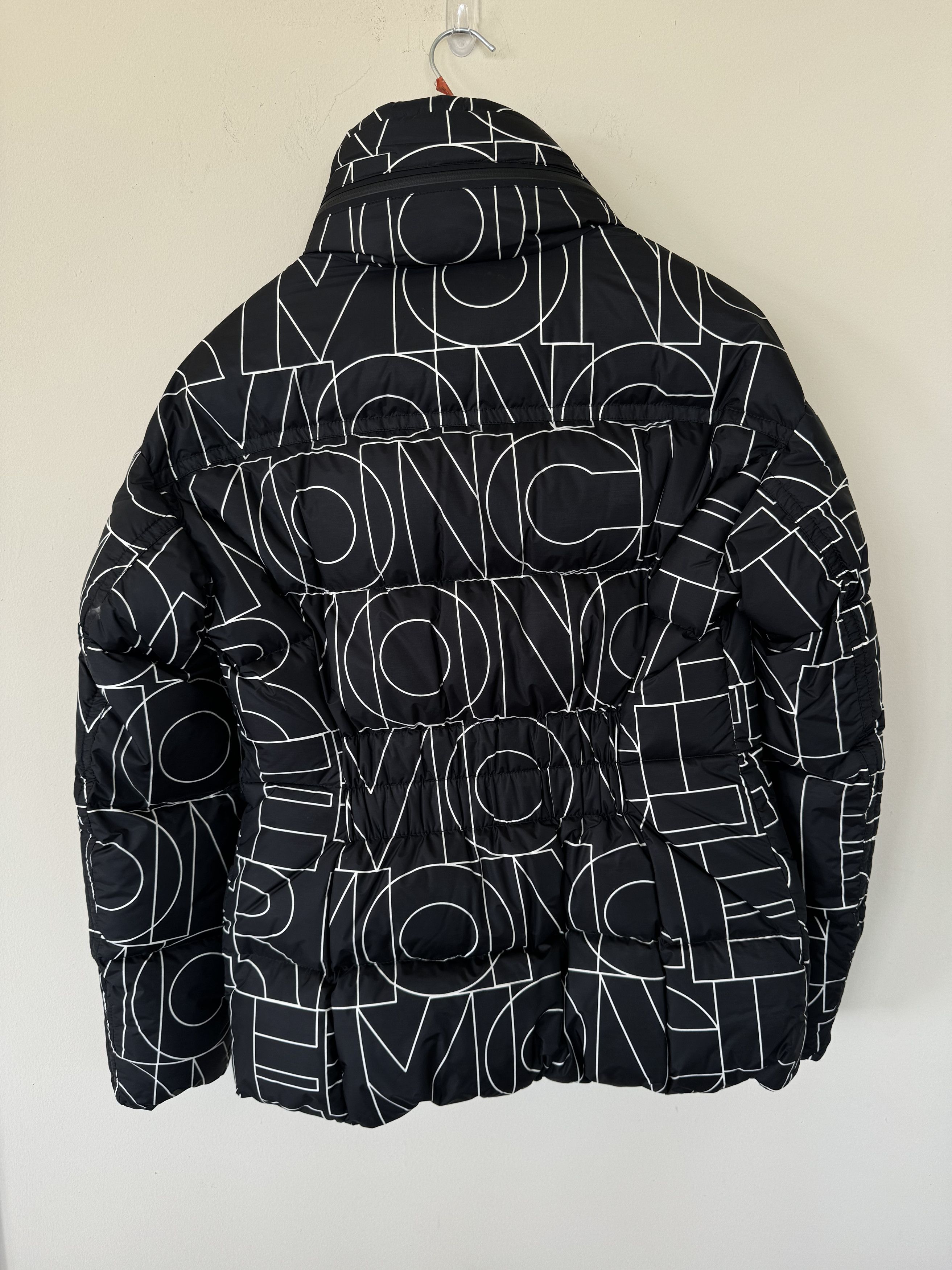 Moncler Moncler AOP Puffer Jacket Size US L / EU 52-54 / 3 - 5 Thumbnail