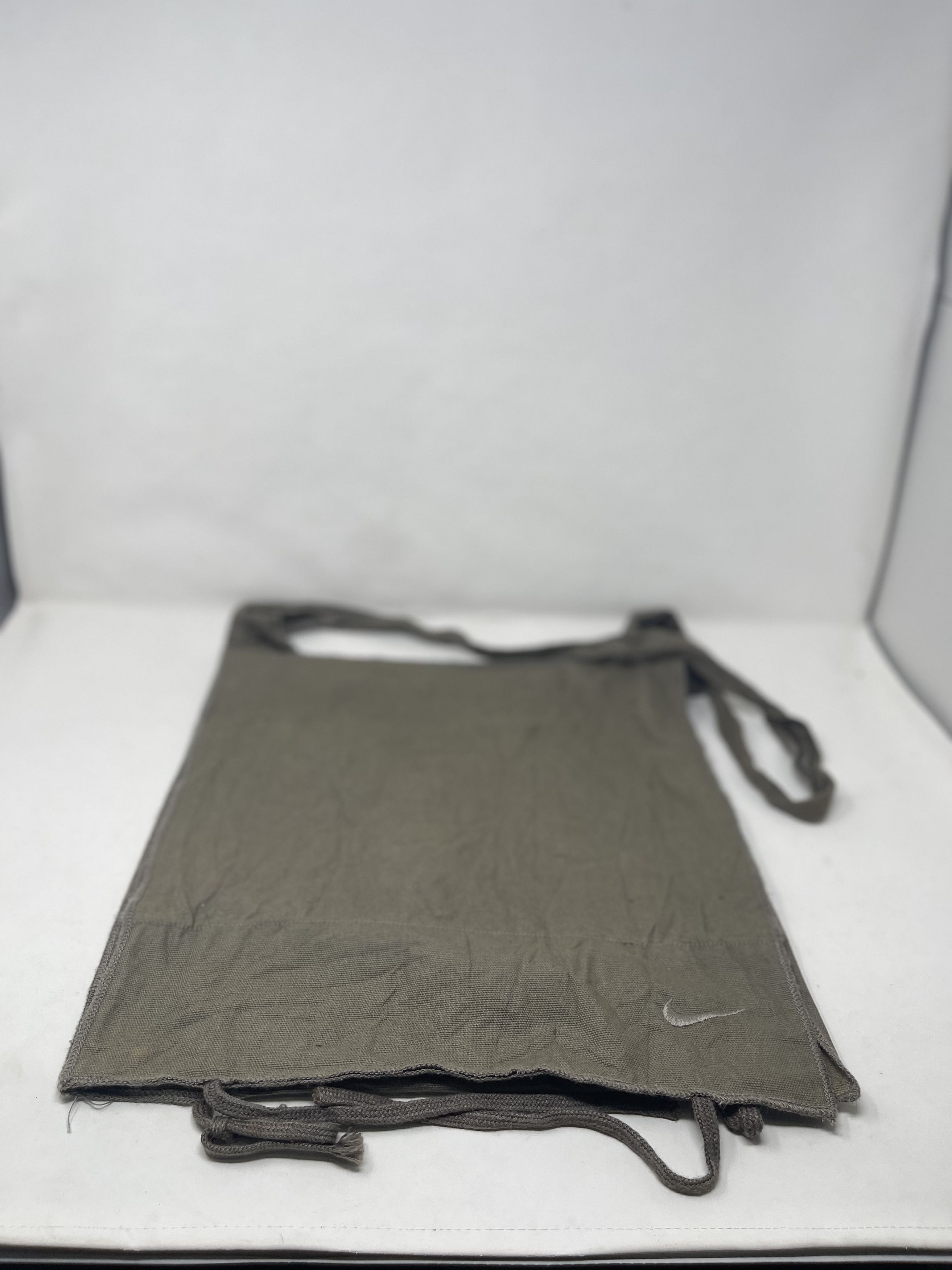 Nike Vintage Y2k Nike Considered Cross Body Bag Size ONE SIZE - 1 Thumbnail