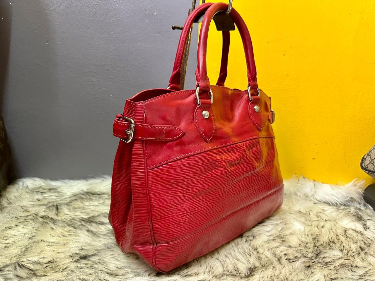 Louis Vuitton Authentic Louis Vuitton Epi Leather Passy PM Tote Bag Size ONE SIZE - 2 Thumbnail
