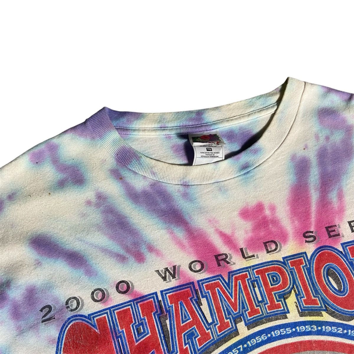 Vintage Vintage New York Yankees Champion MLB Tie Dyed T-Shirt Size US XL / EU 56 / 4 - 5 Thumbnail