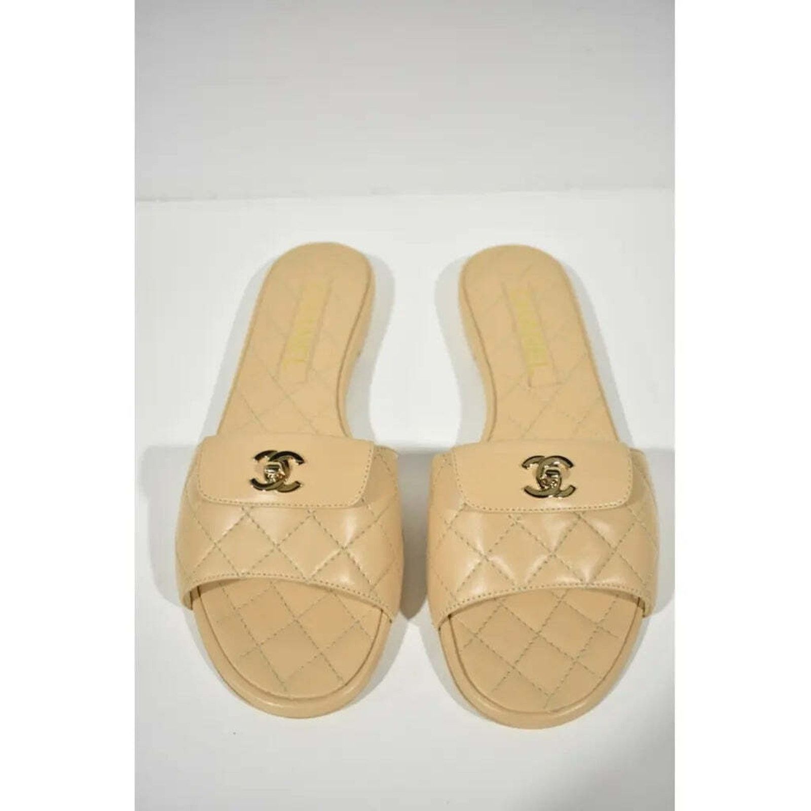 Chanel Chanel REV Beige Turnlock Quilted Gold CC Logo Mules Size US 5 / IT 35 - 5 Thumbnail