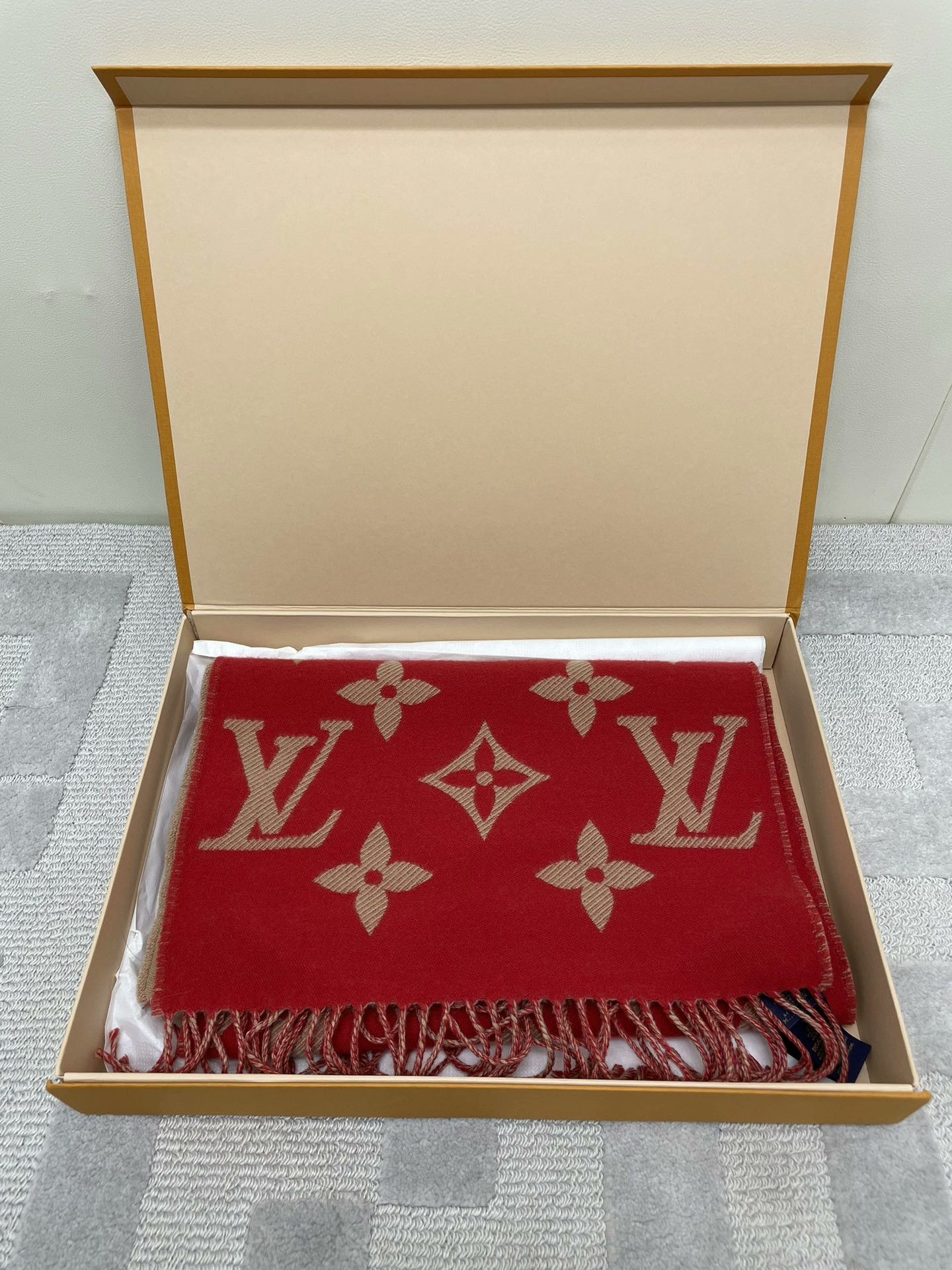Louis Vuitton LV Rabbit Year Full Logo Scarf Size ONE SIZE - 1 Thumbnail