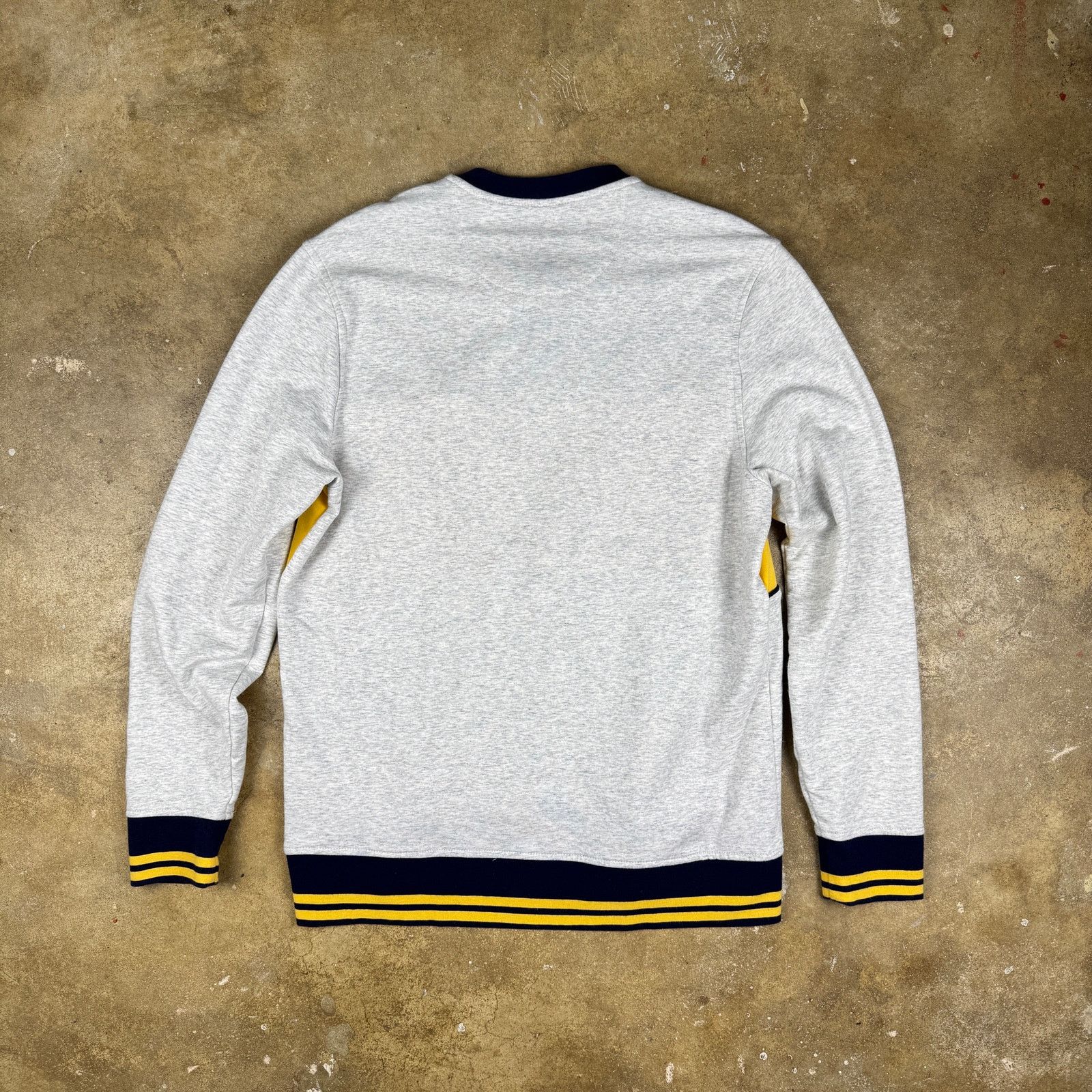 Club Room Henley Sweatshirt Men’s M Gray Navy Yellow Striped Retro Size US M / EU 48-50 / 2 - 4 Thumbnail