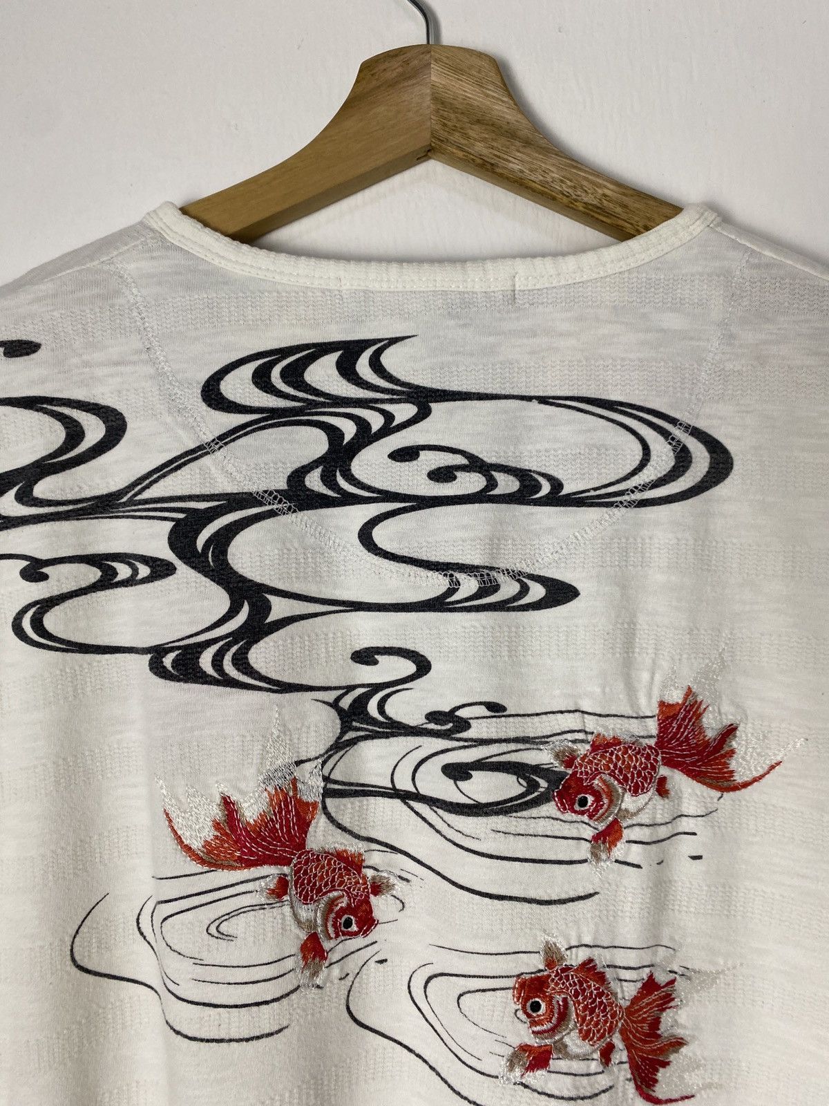 20471120 × Japanese Brand × Vintage Sukajan Koi Sakura Embroidered Japan Tee Size US XL / EU 56 / 4 - 2 Thumbnail