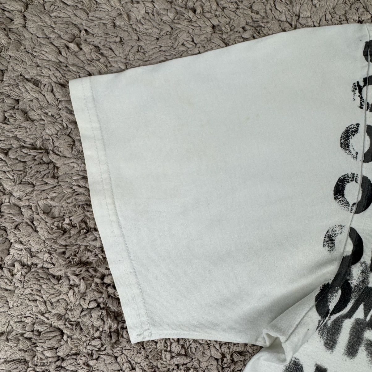 Japanese Brand Vintage Japan GDC Tokyo Handprint T-shirt Size US L / EU 52-54 / 3 - 9 Thumbnail