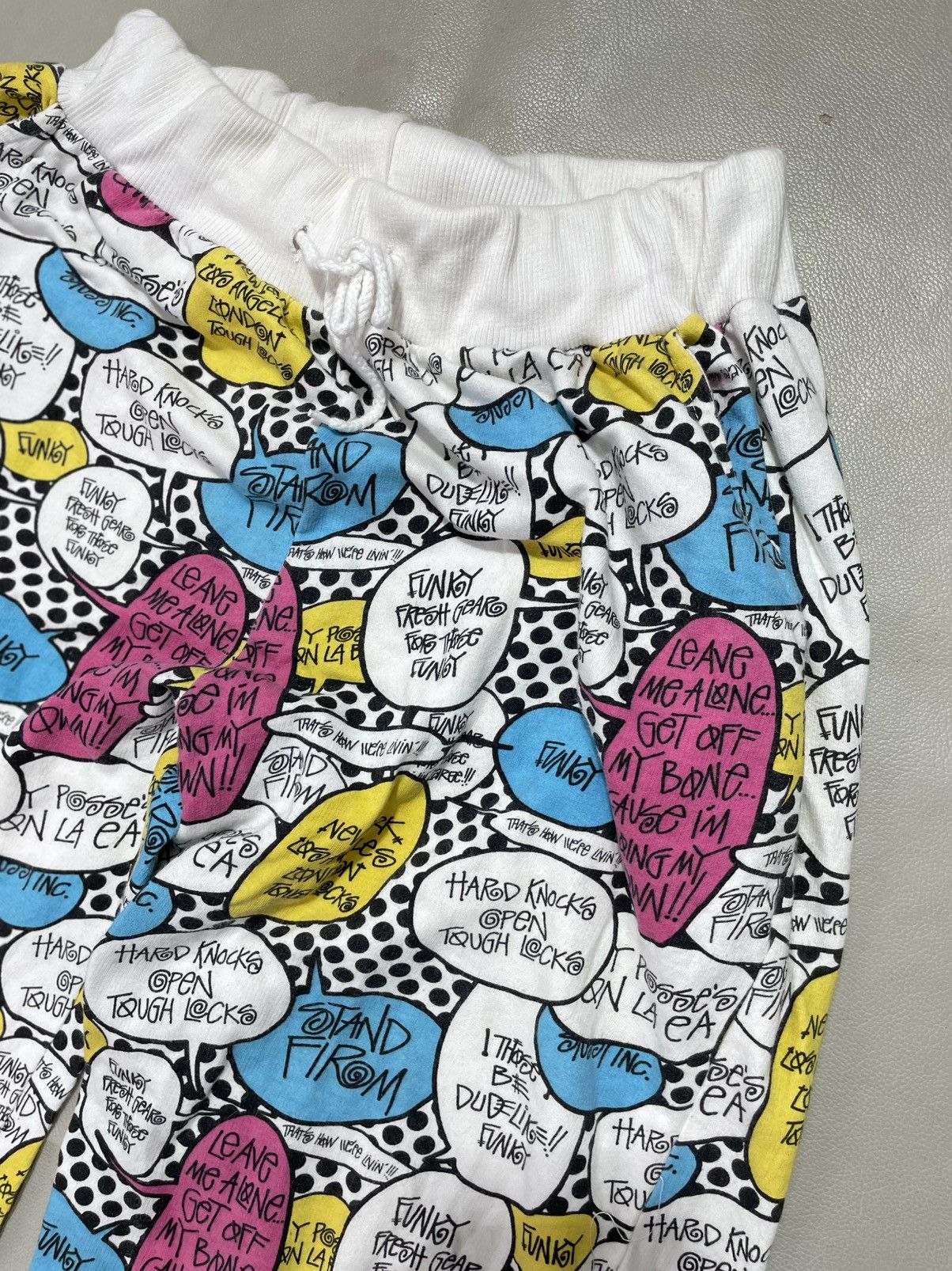 Japanese Brand Undefined Magazine Printed sweatpants Stussy style Size US 29 - 2 Thumbnail
