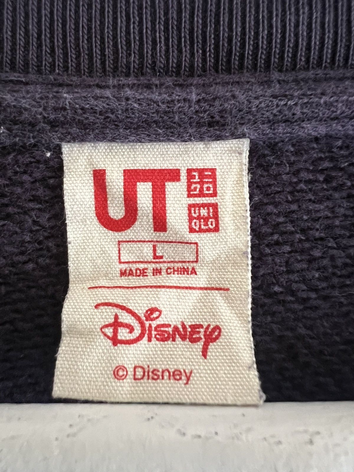 Cartoon Network × Uniqlo 🔥Oswald The Lucky Rabbit Sweatshirt – Rare Disney Classic Size US L / EU 52-54 / 3 - 7 Thumbnail