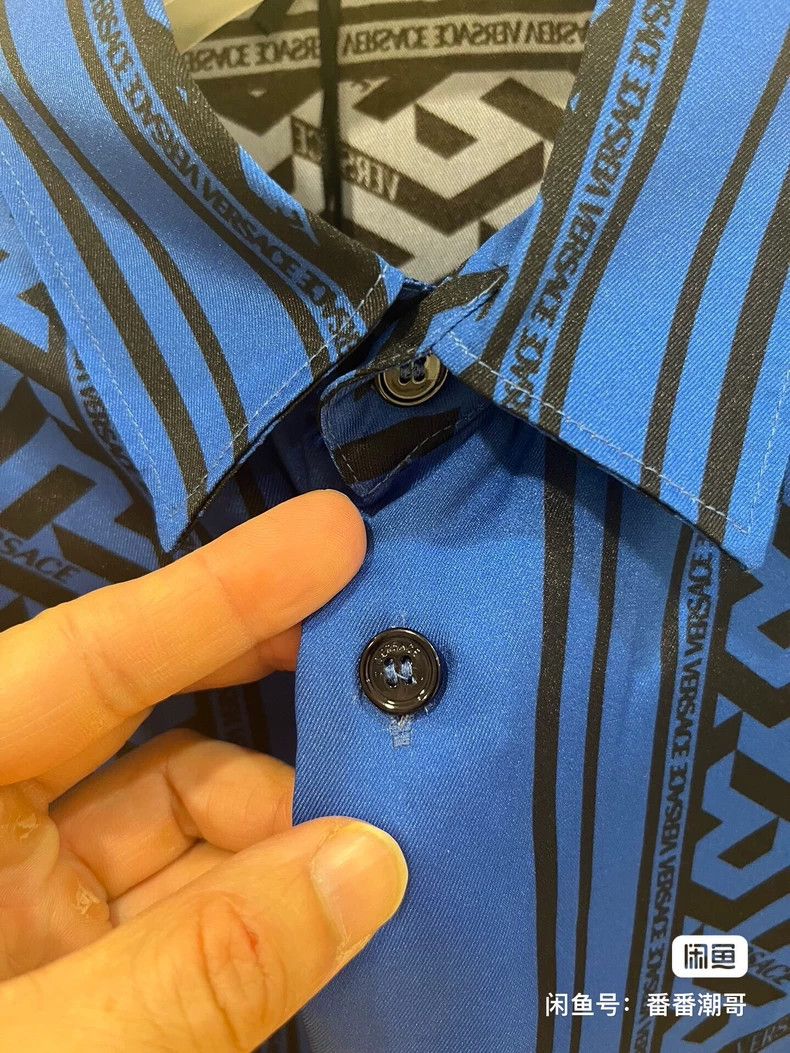 Versace Versace Classic Greca print shirt in blue Size US S / EU 44-46 / 1 - 9 Thumbnail